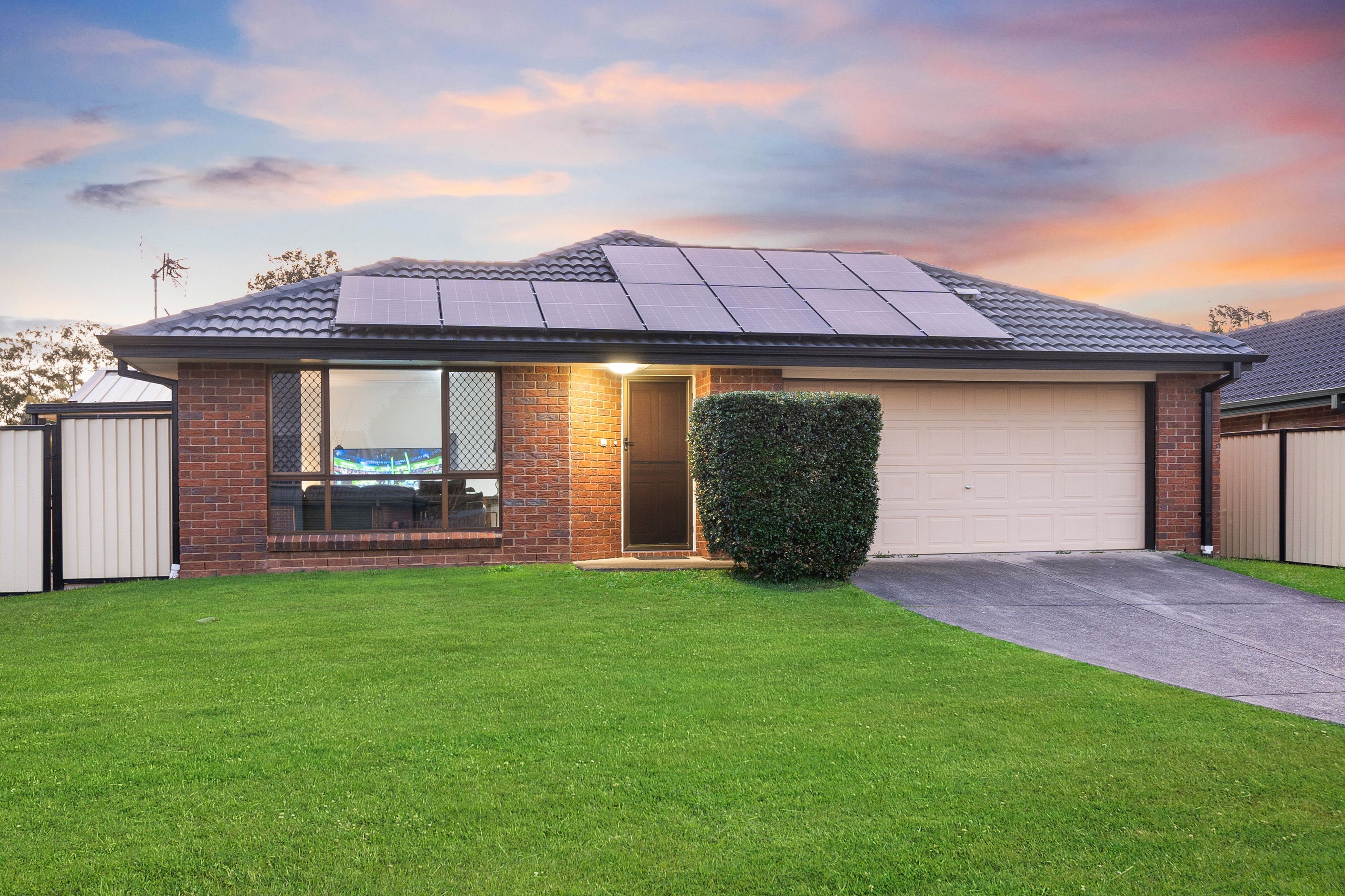 7 Barron Court, Hillcrest QLD 4118