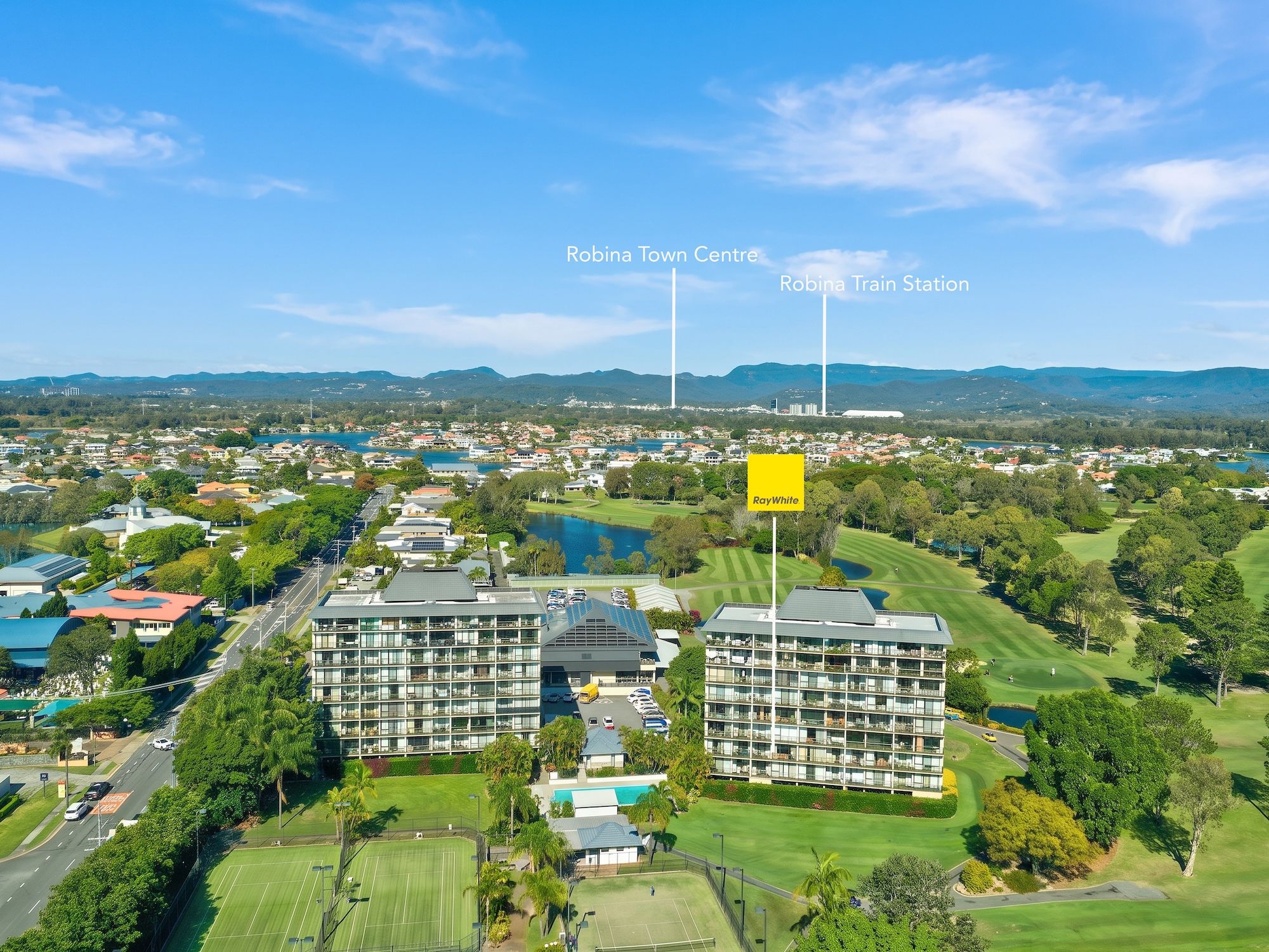 10/11 Fairway Drive, Clear Island Waters, QLD 4226