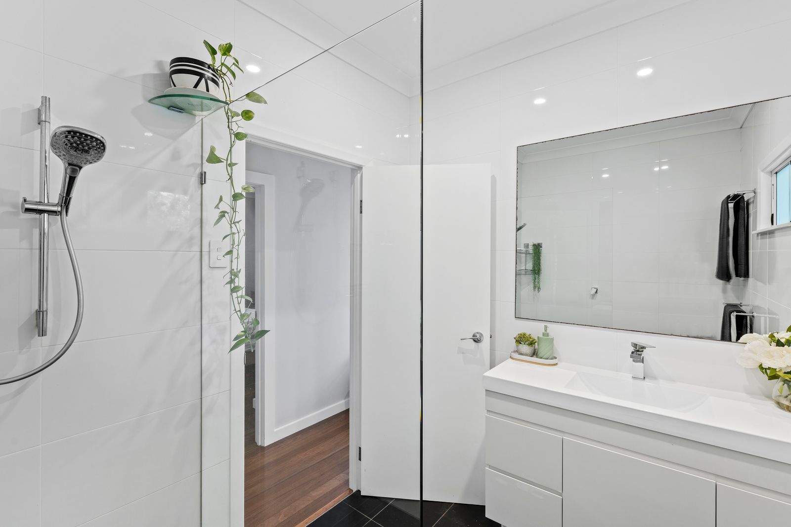 12 Allamanda Street — photo 16 of 30