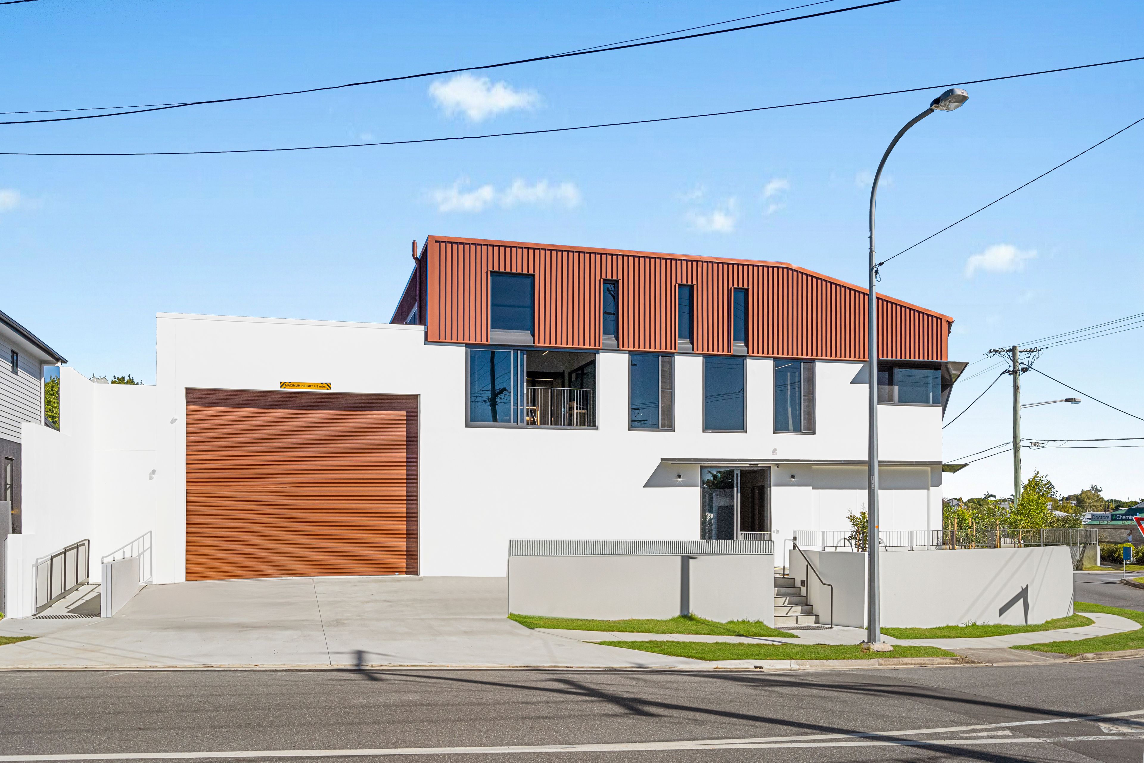 5 McIlwraith Avenue, Norman Park, QLD 4170