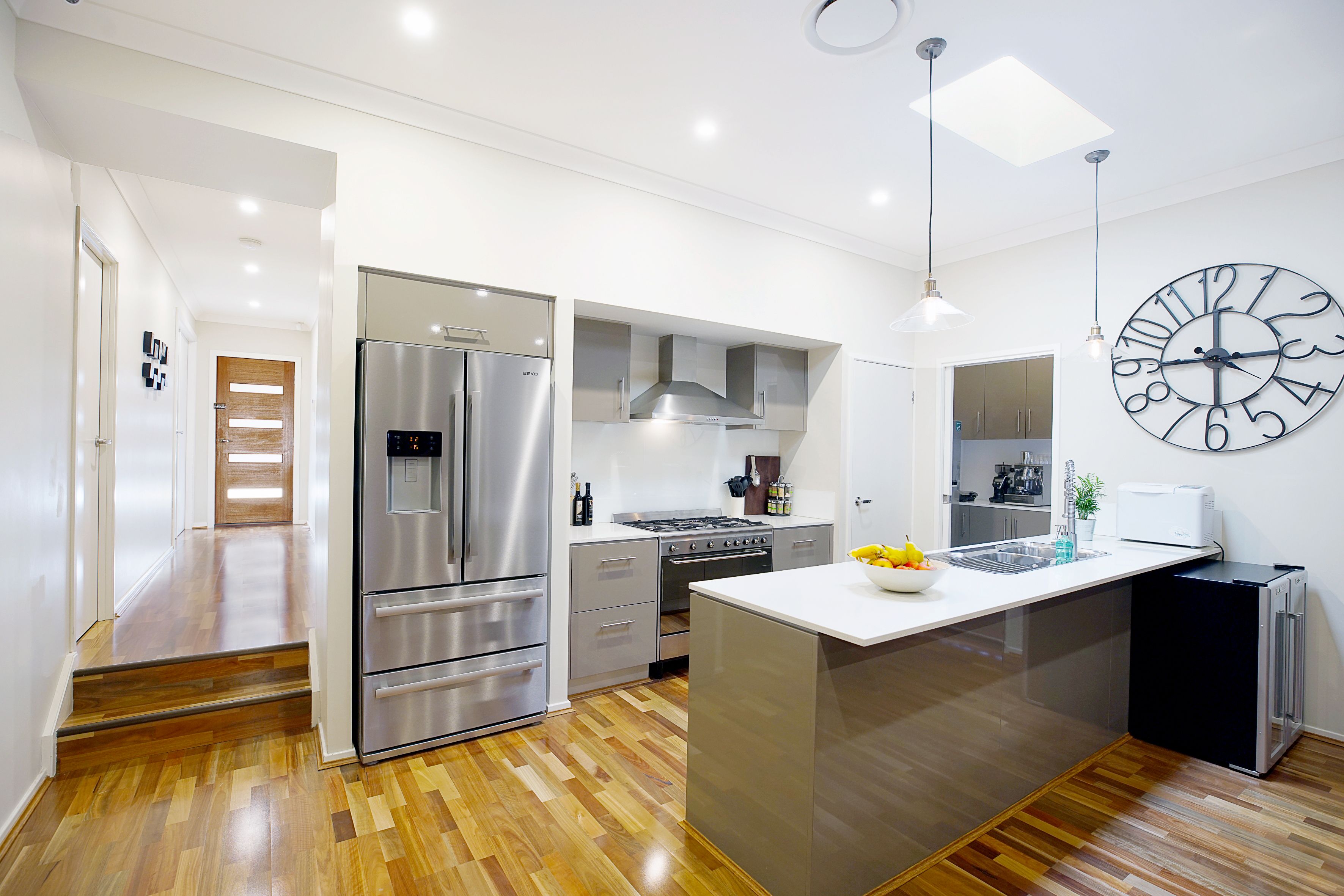 8 Hassall Way, Glenmore Park, NSW 2745