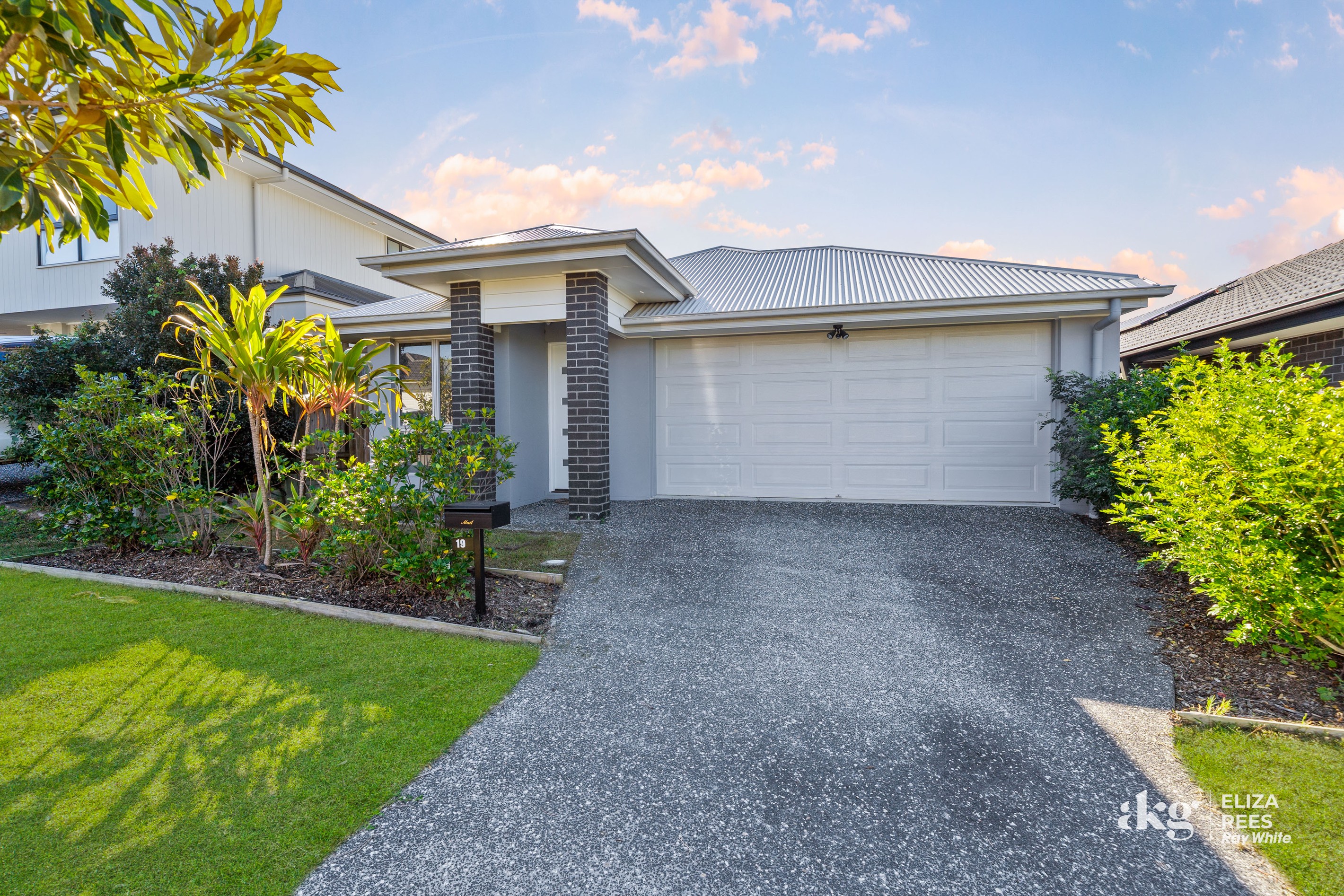 19 Myrtle Road, Greenbank, QLD 4124