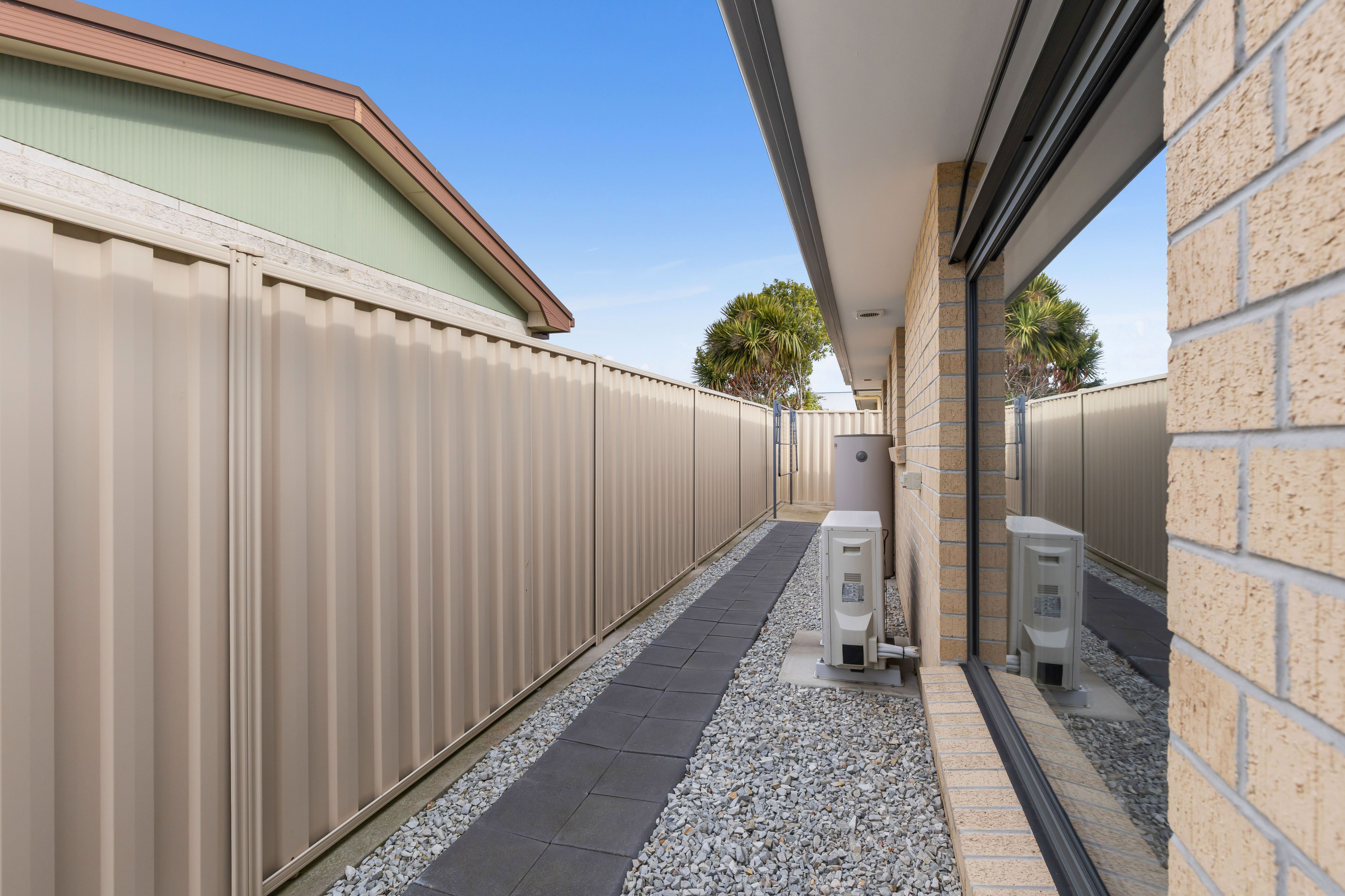 1/1 Jones Place — photo 16 of 20