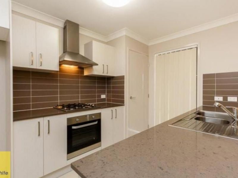 9 Eucalyptus Crescent, Ripley, QLD 4306