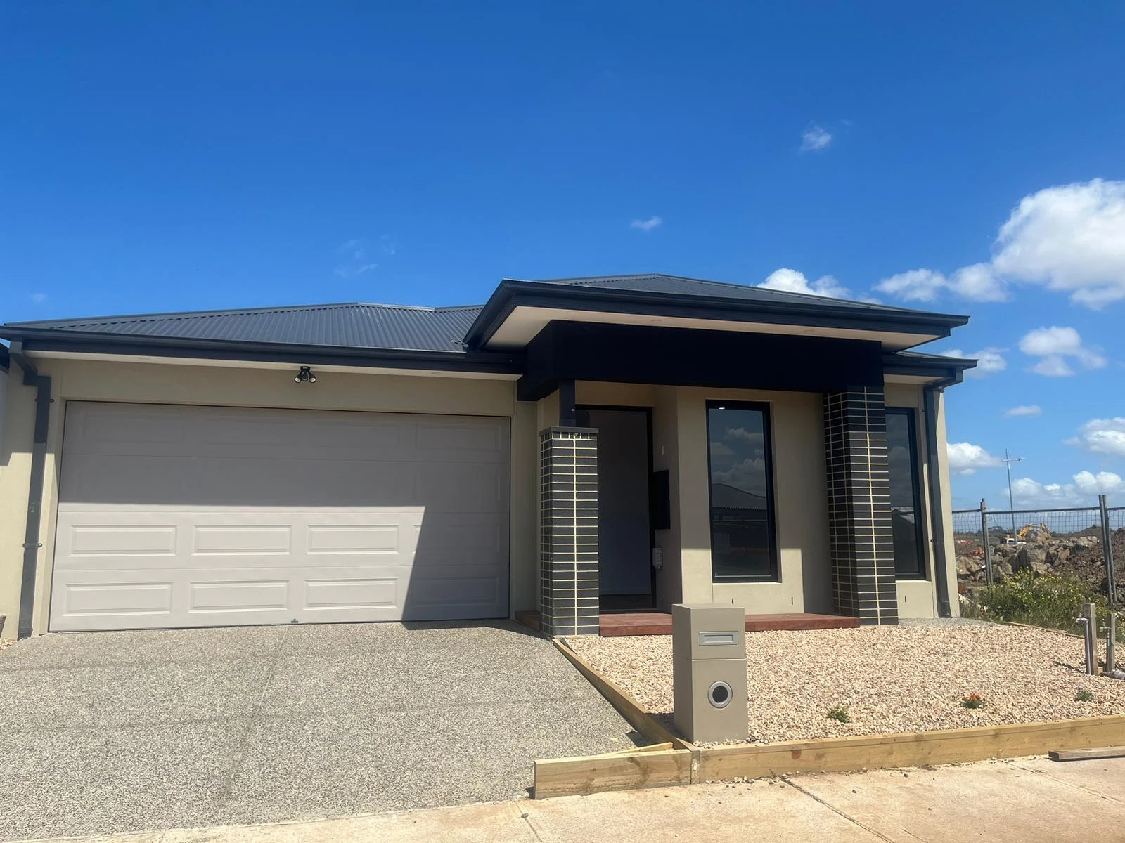 15 Brushton Street, MANOR LAKES, VIC 3024