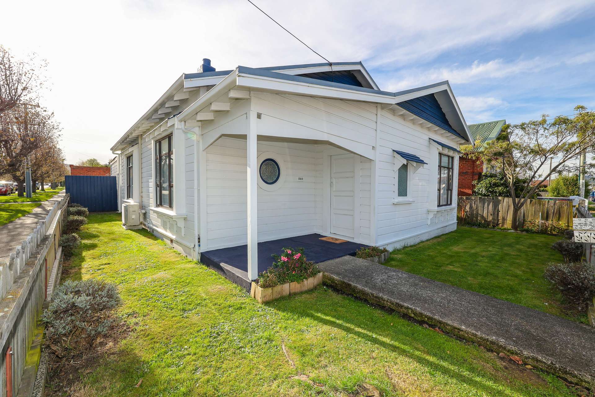 240 Bay View Road photo 0