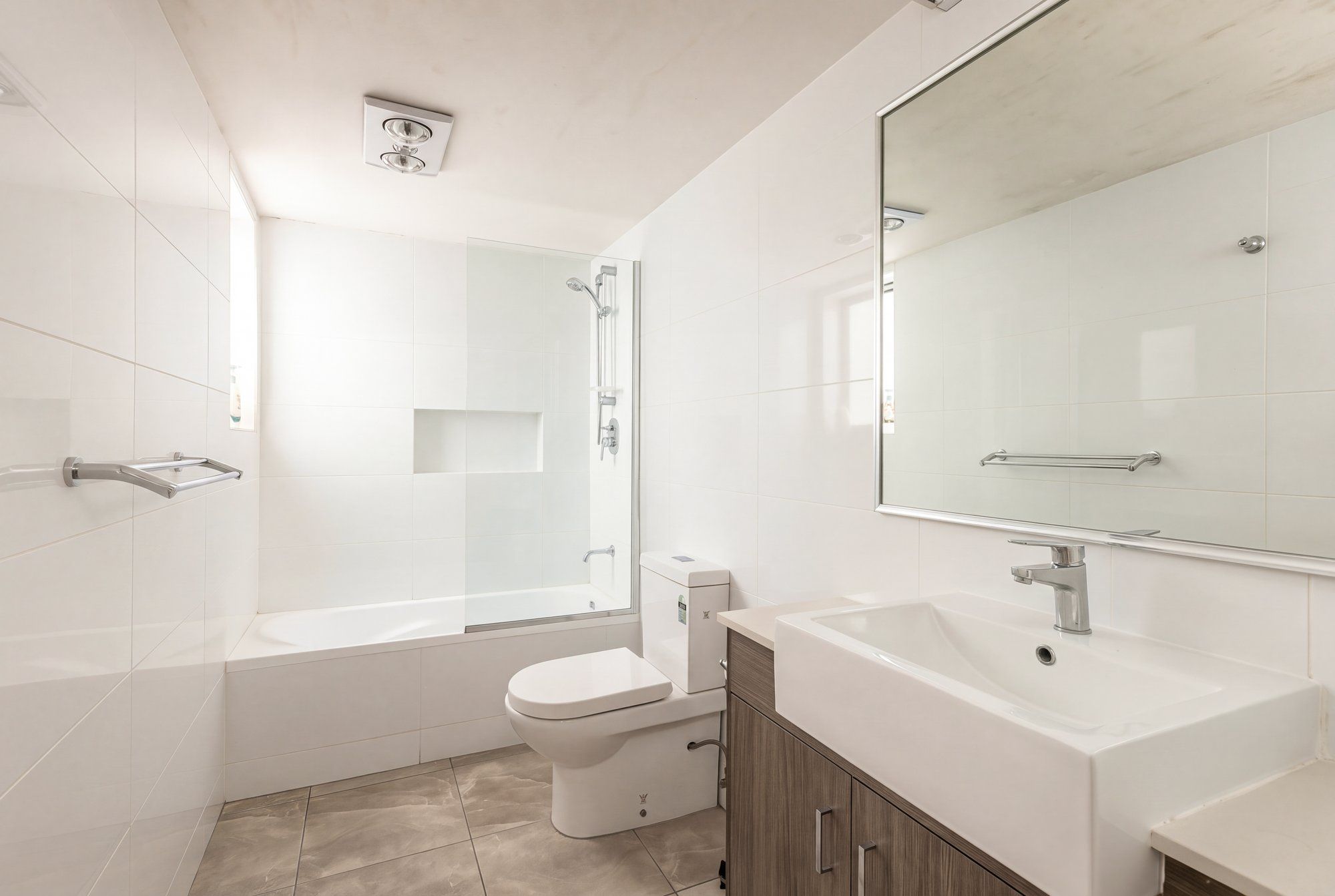 3/5 Springwood Street — photo 8 of 12