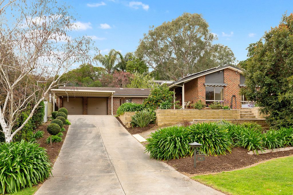 40 Horseshoe Drive, Aberfoyle Park, SA 5159