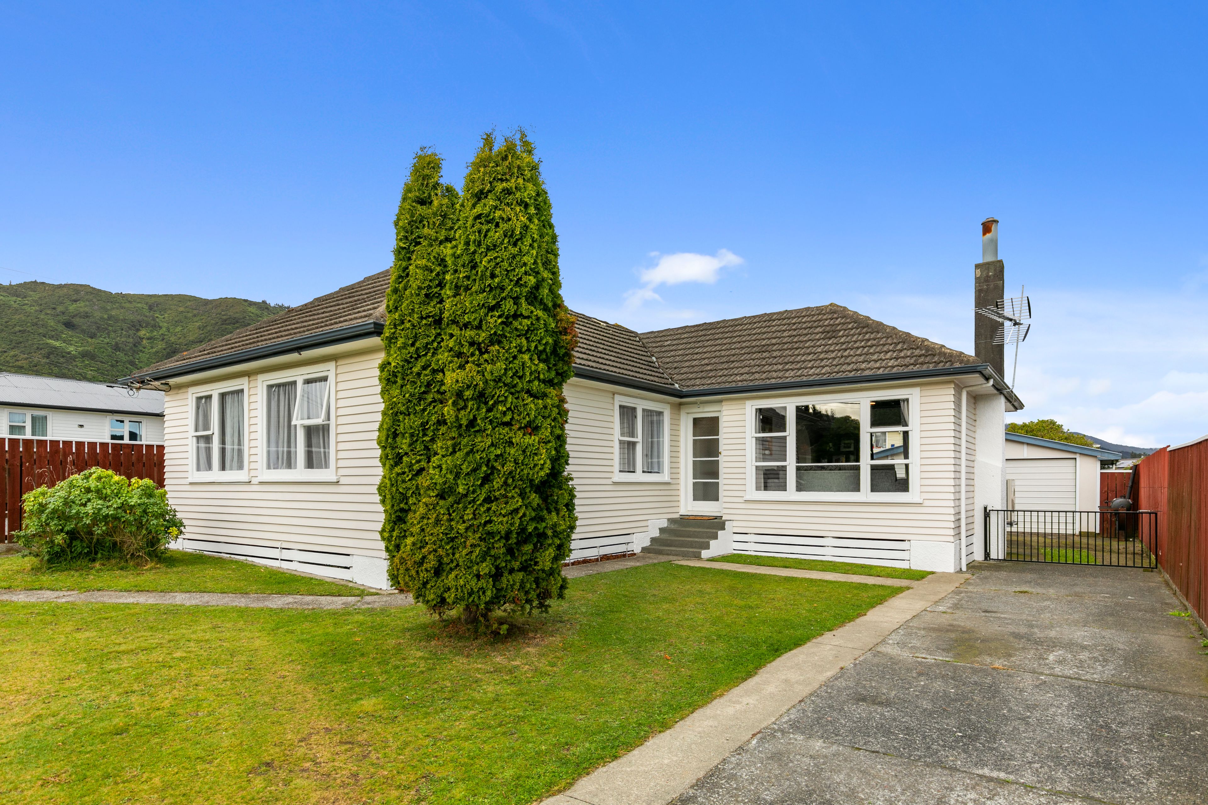 47 Russell Road, Wainuiomata, Lower Hutt City