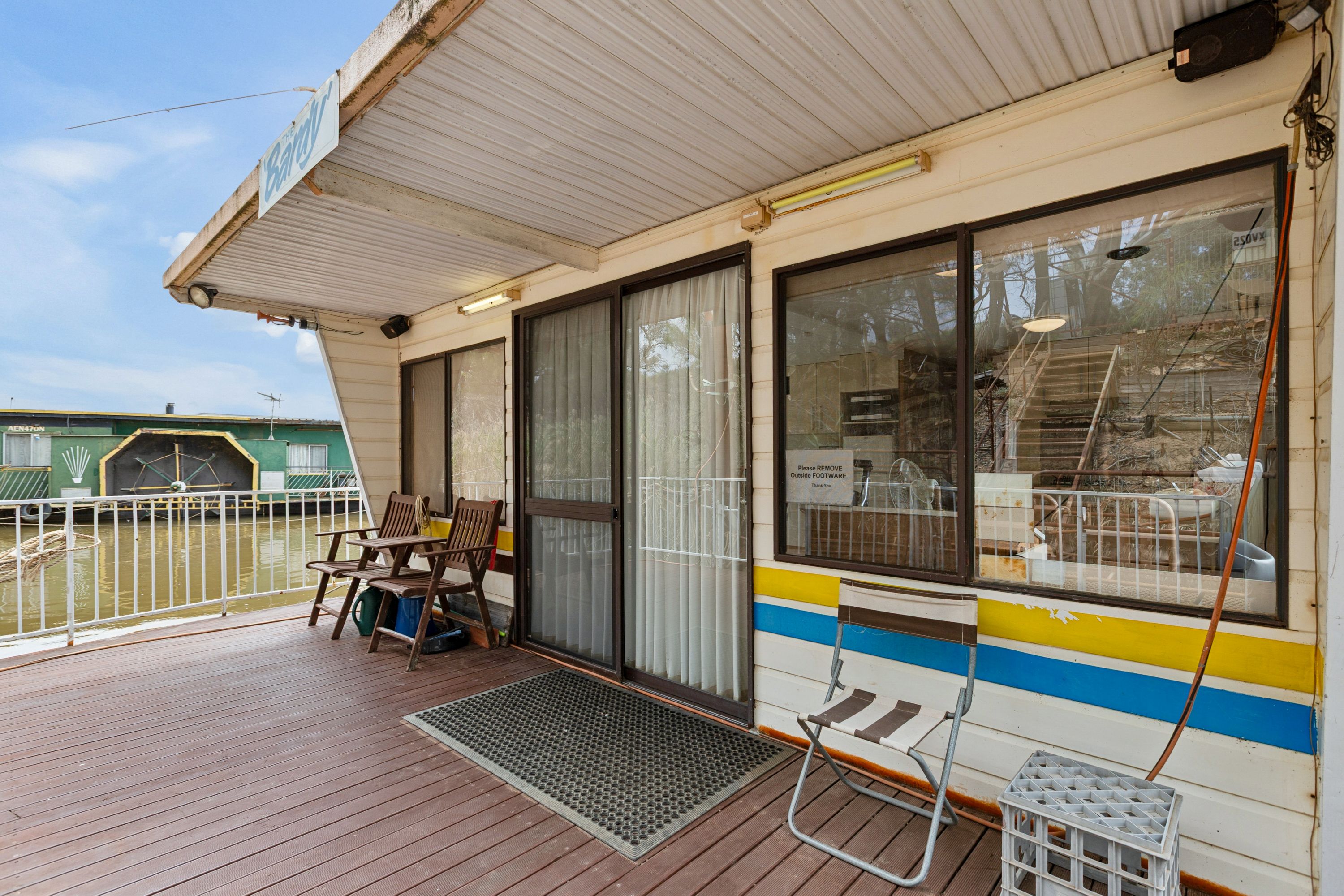 0 "The Bardy" Houseboat — photo 4 of 30