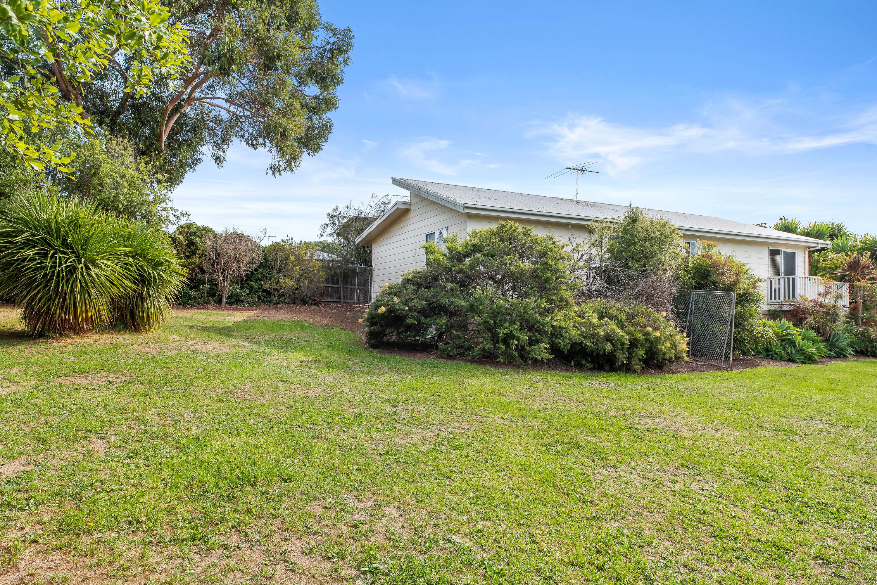 19 Manna Gum Drive — photo 13 of 14