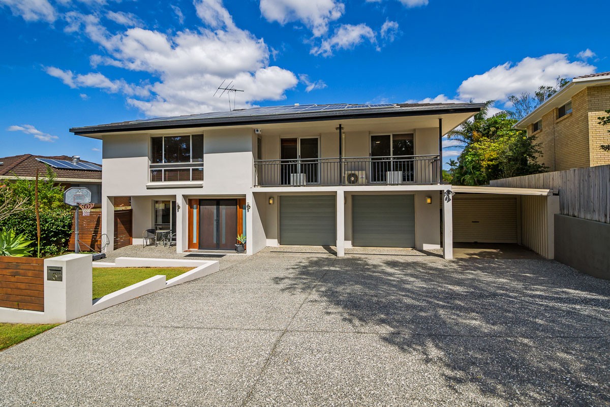5 Brownleaf Street, Mansfield, QLD 4122