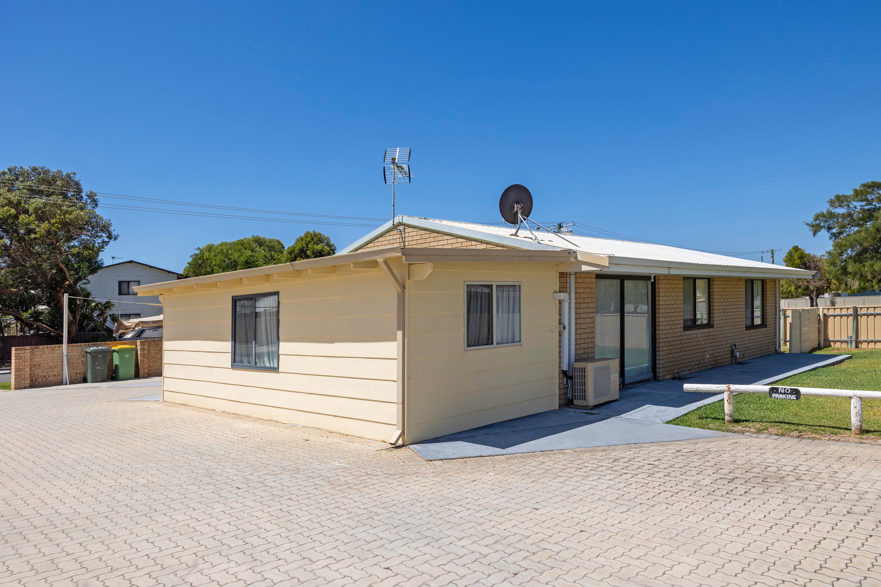 Unit 7/2 Casuarina Crescent, Jurien Bay, WA 6516