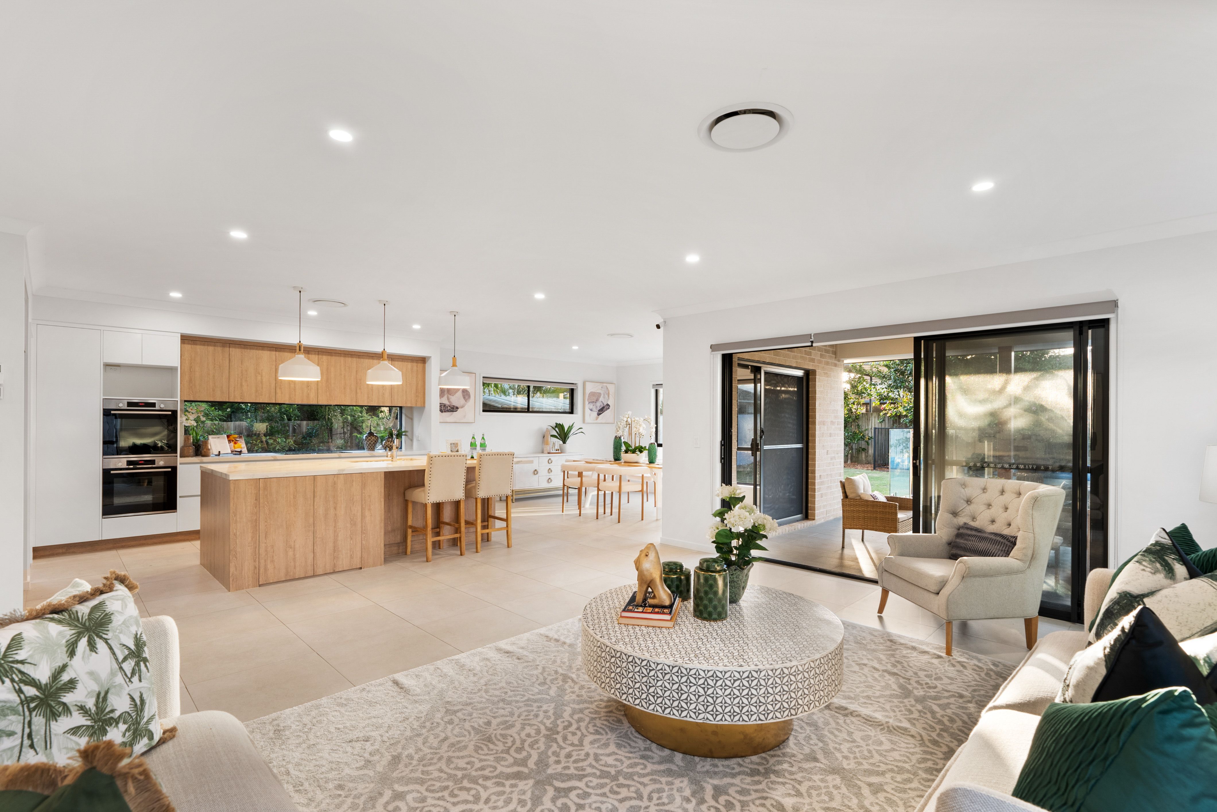 7 Resi Drive, Regents Park, QLD 4118