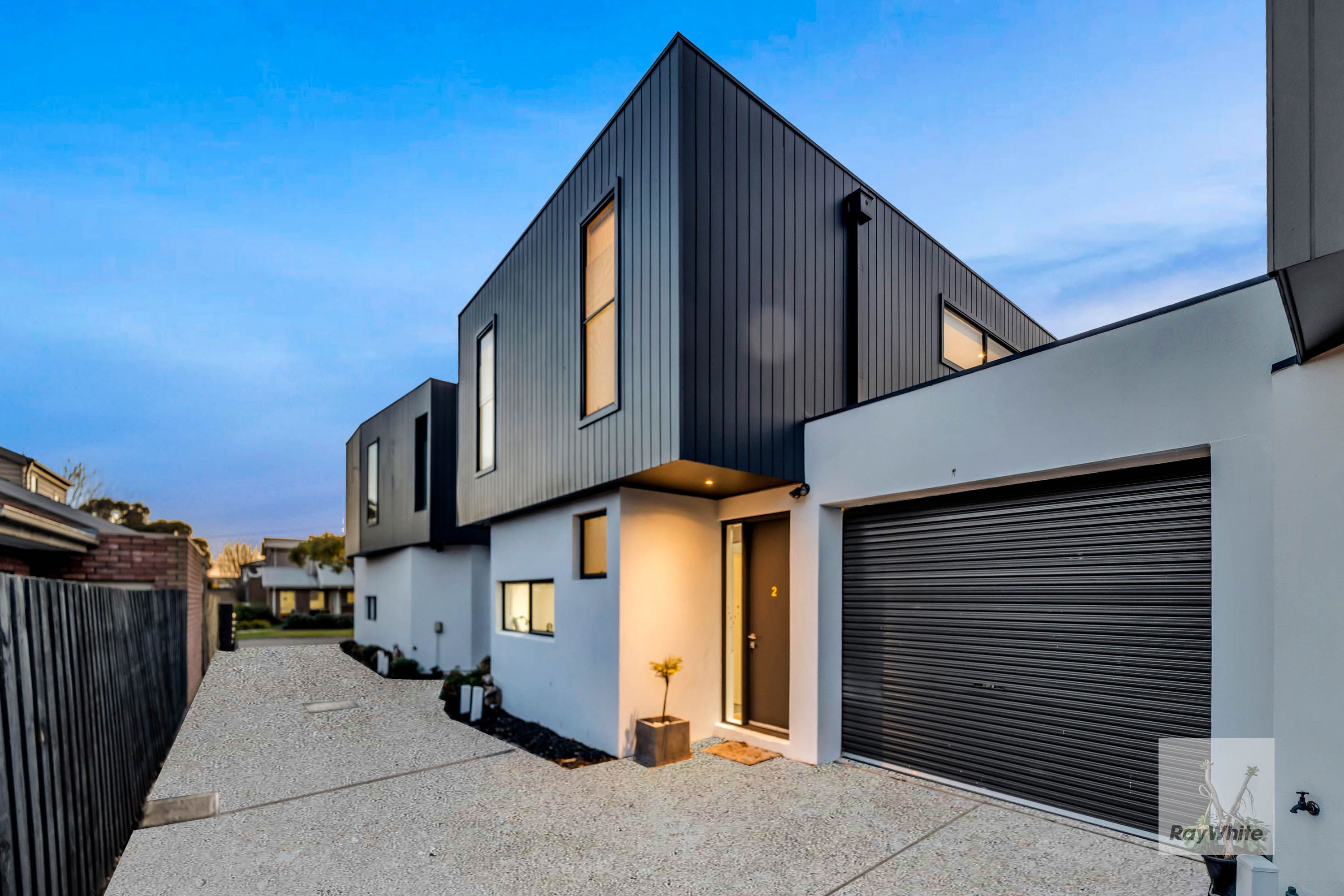 2 Warwick Place, Tullamarine VIC 3043