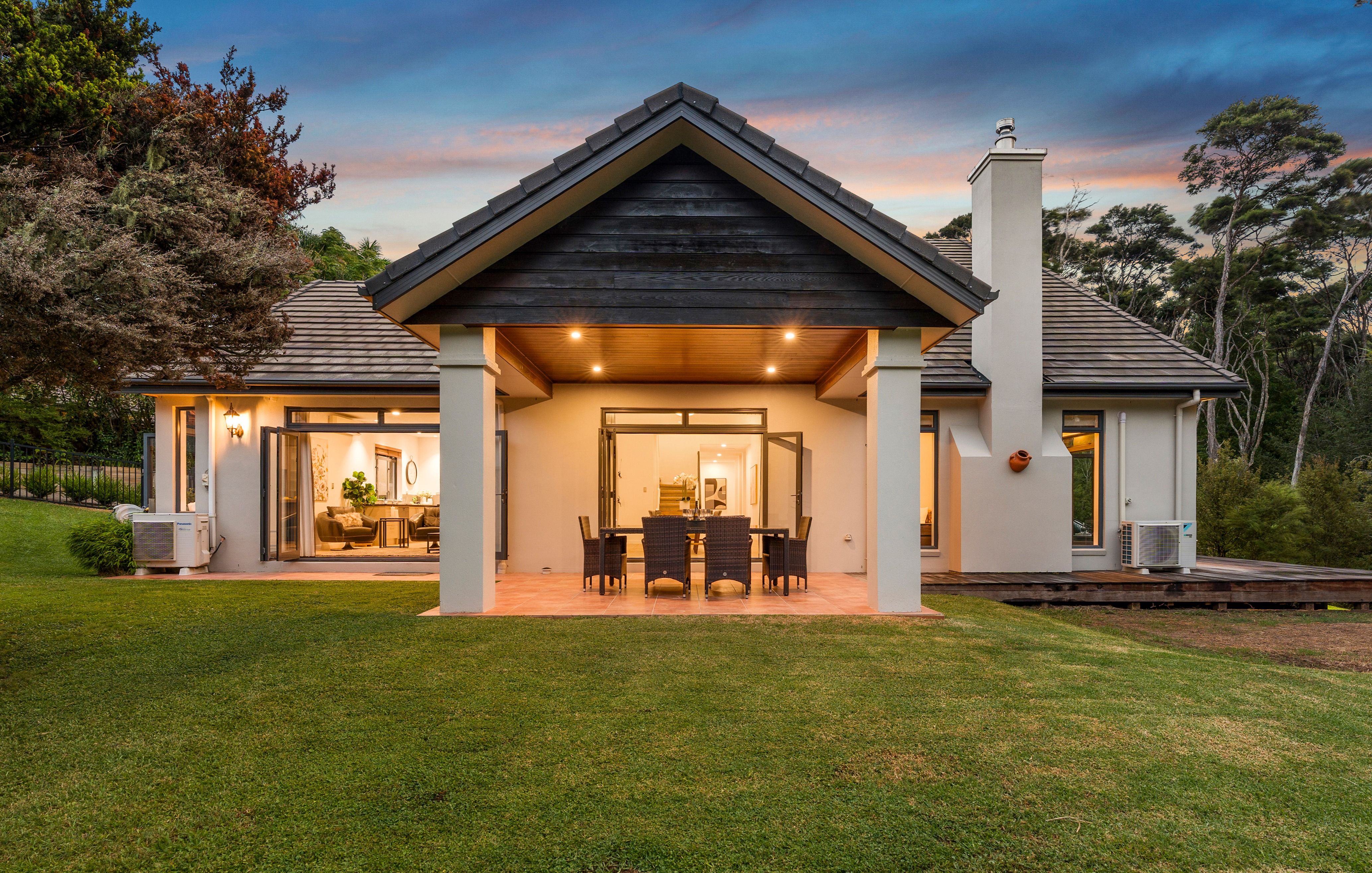 27A Wicklam Lane, Greenhithe, North Shore City