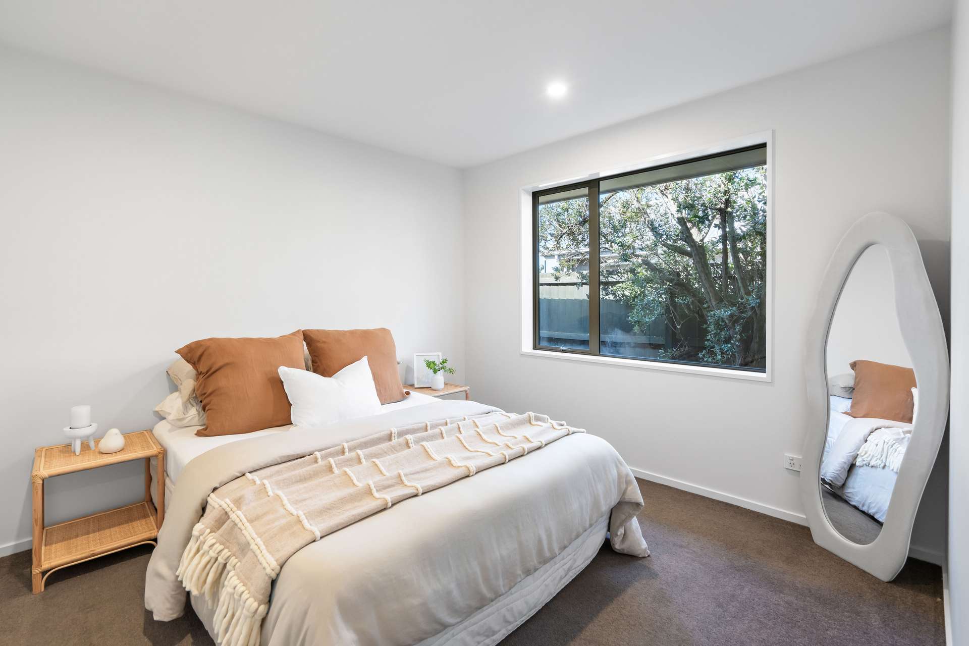 23 Overbury Crescent photo 12
