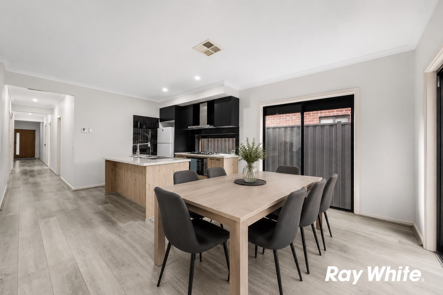 28 Sallybank Crescent — photo 6 of 20