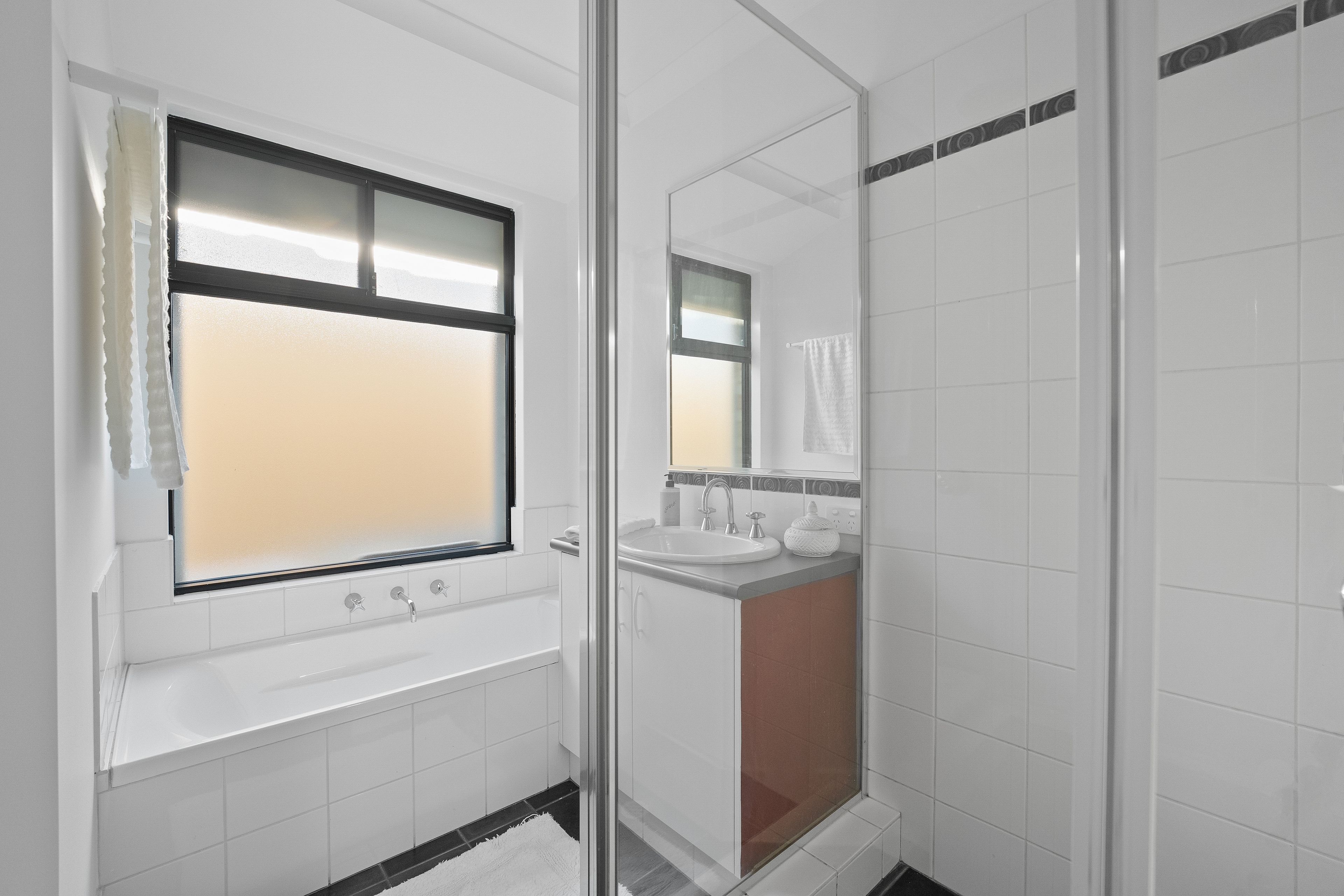 48 Baroness Road — photo 19 of 30