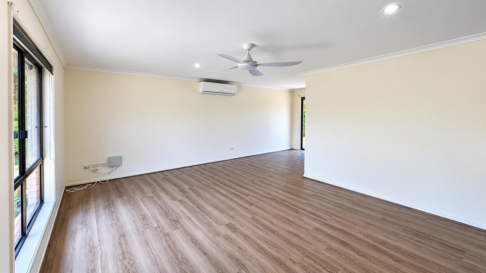 26 Coleen Court — photo 4 of 9