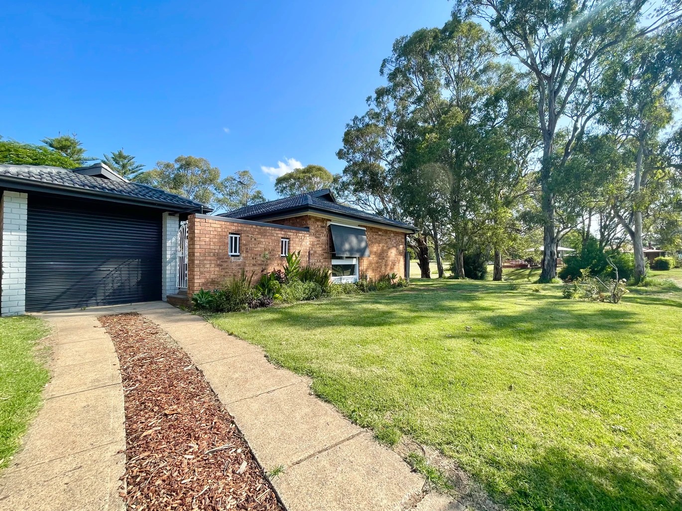 76 Woodhouse Drive, Ambarvale, NSW 2560