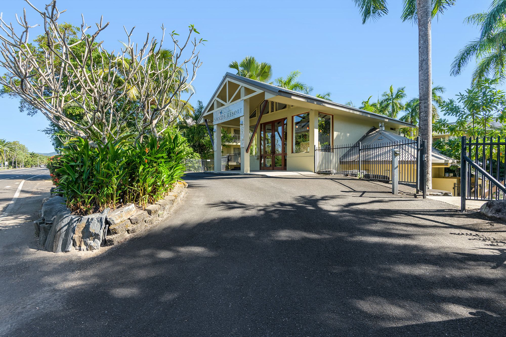 6/11-15 Port Douglas Road — photo 12 of 12