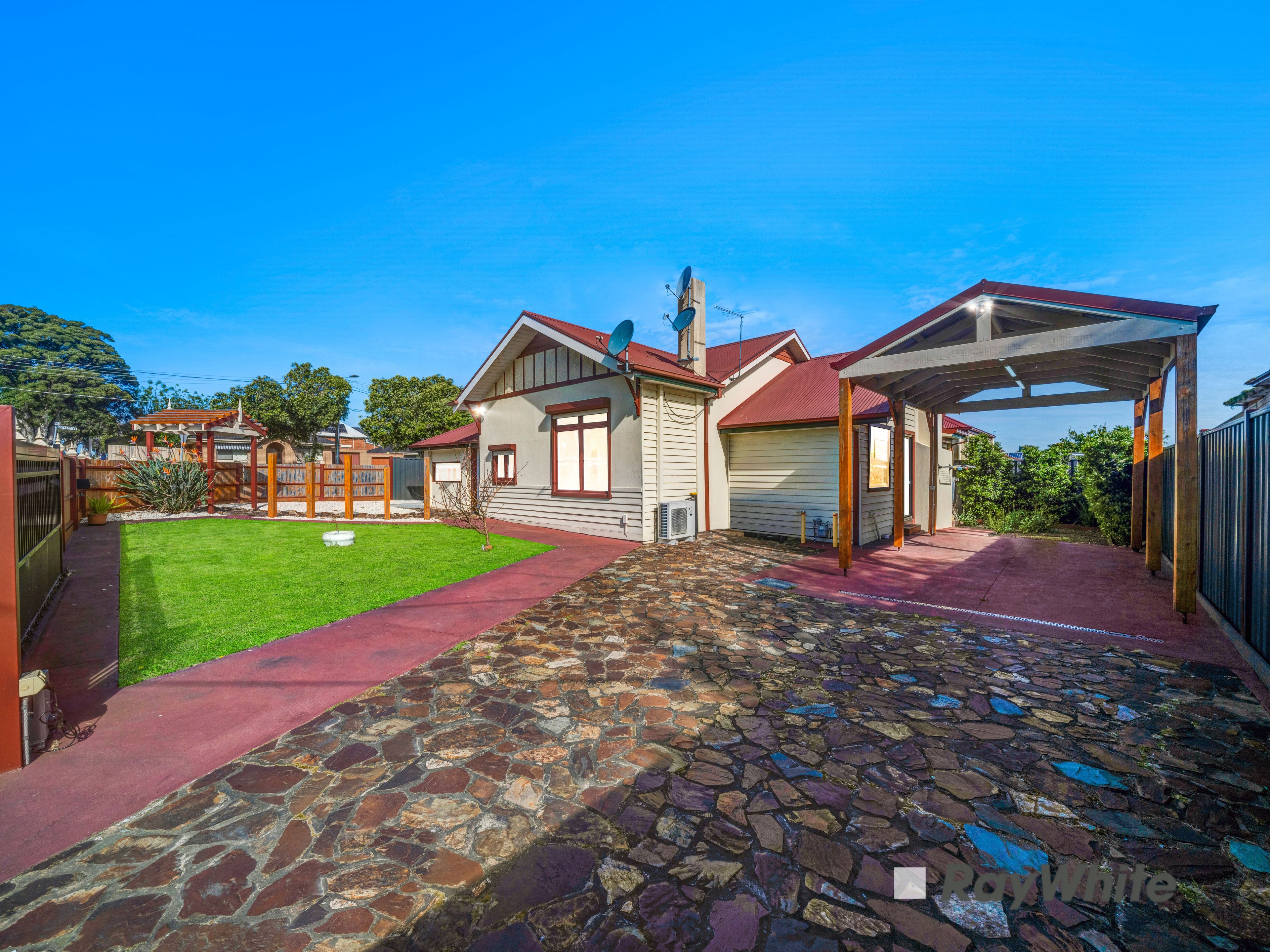 27 Hemmings Street — photo 23 of 28