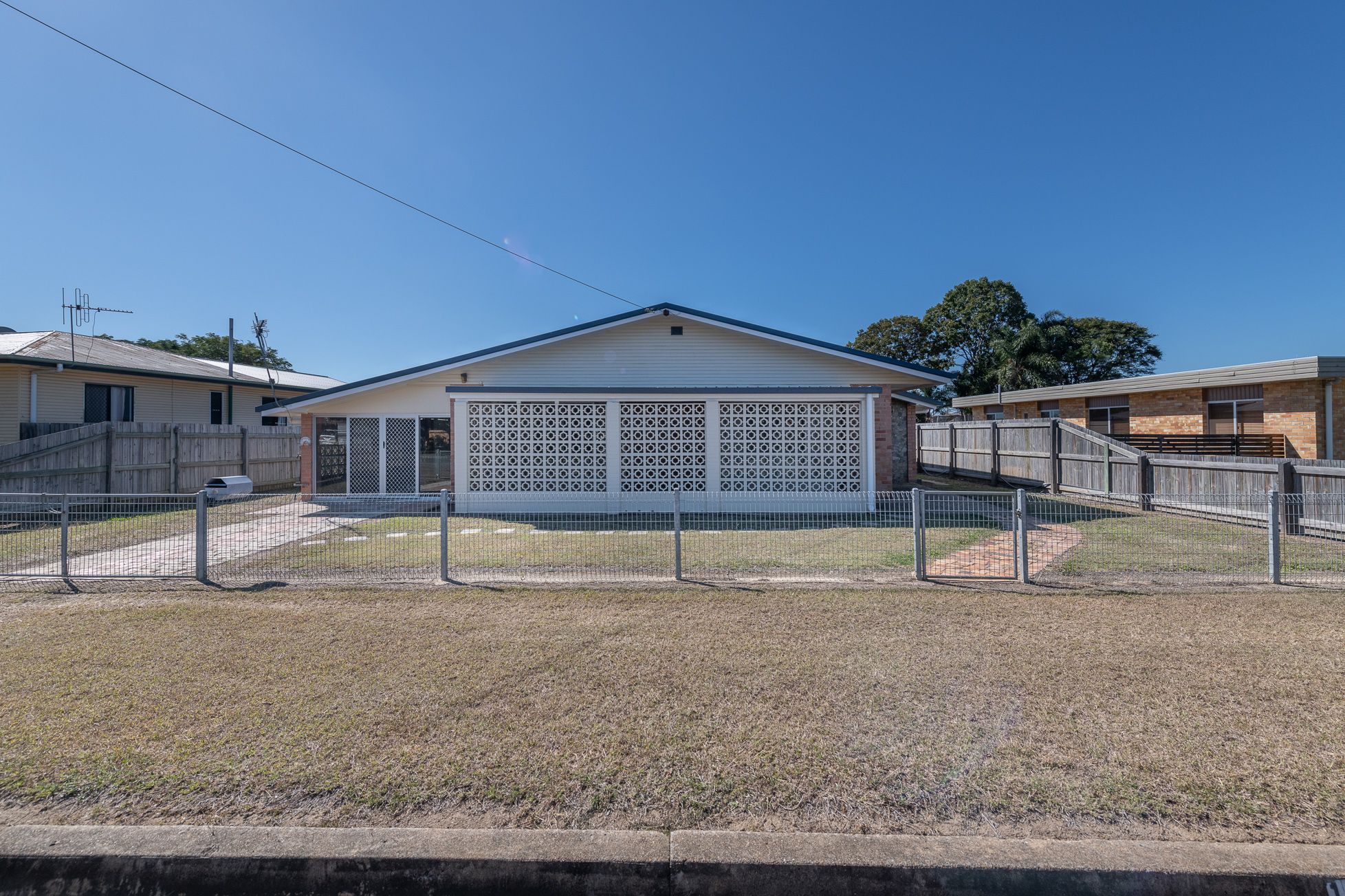 16 Lovejoy Street, Avenell Heights, QLD 4670