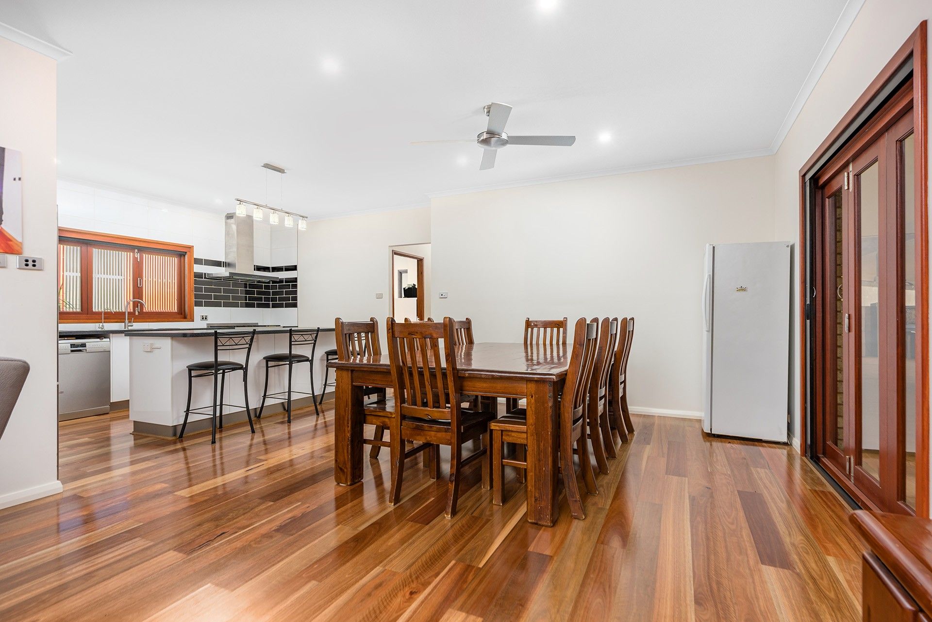 25 Harney Street — photo 5 of 28