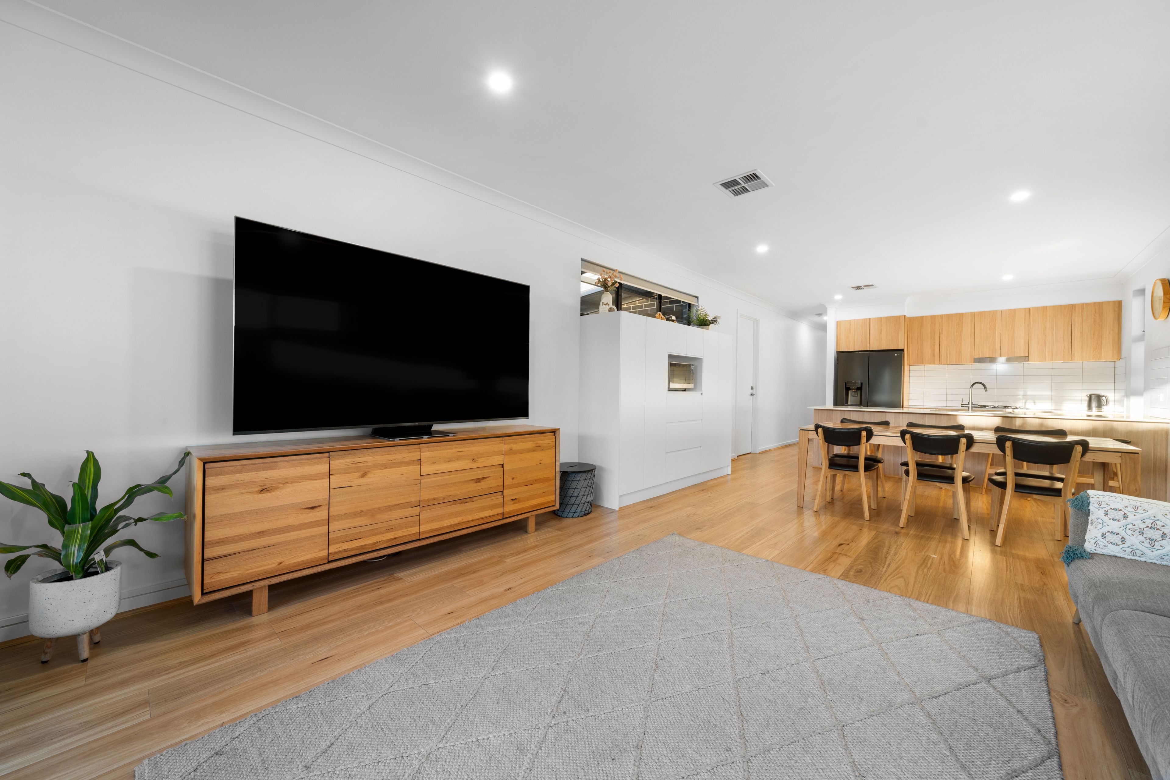 2/34A James Street — photo 12 of 28