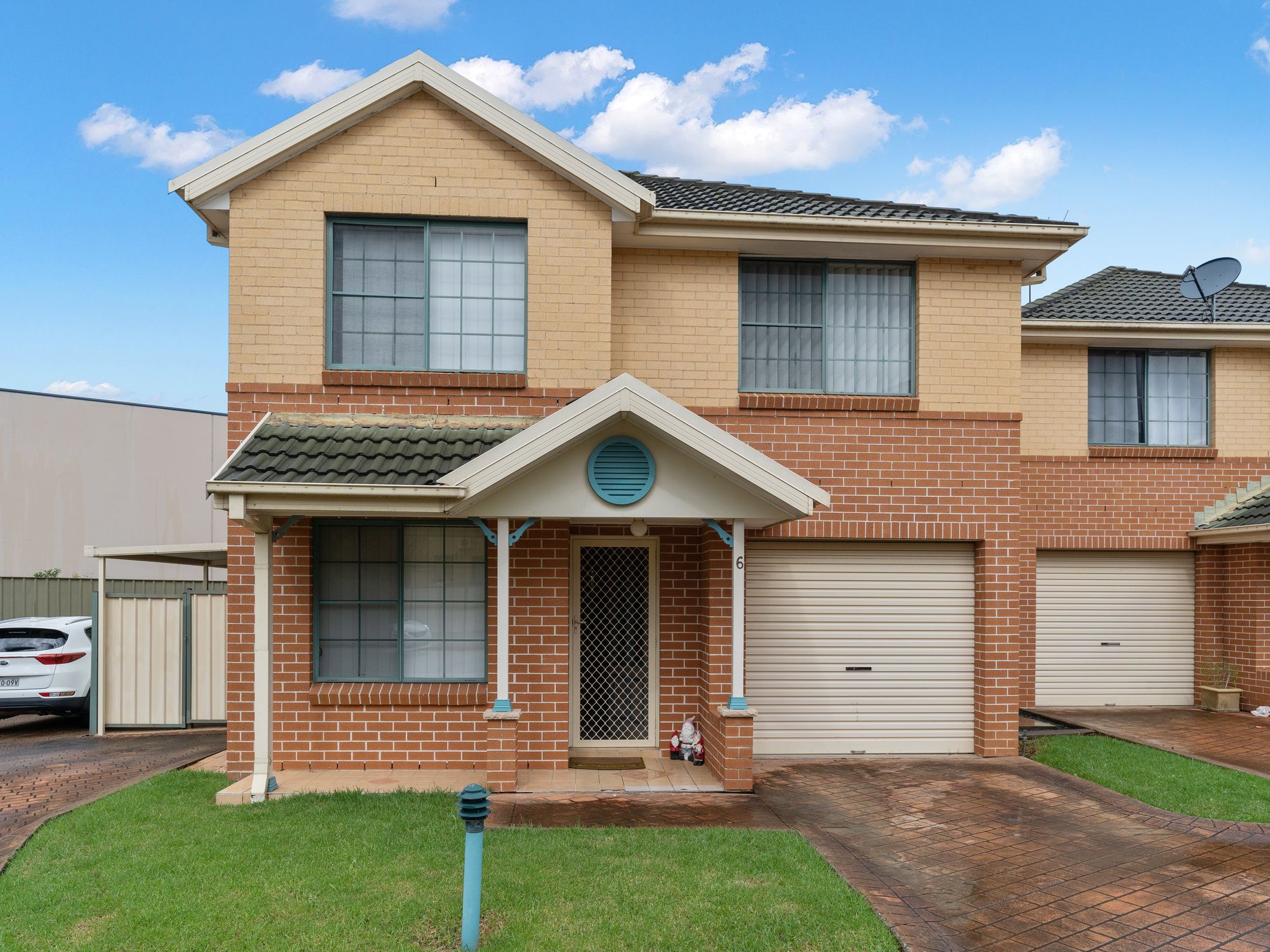 6 Plum Close, Casula NSW 2170
