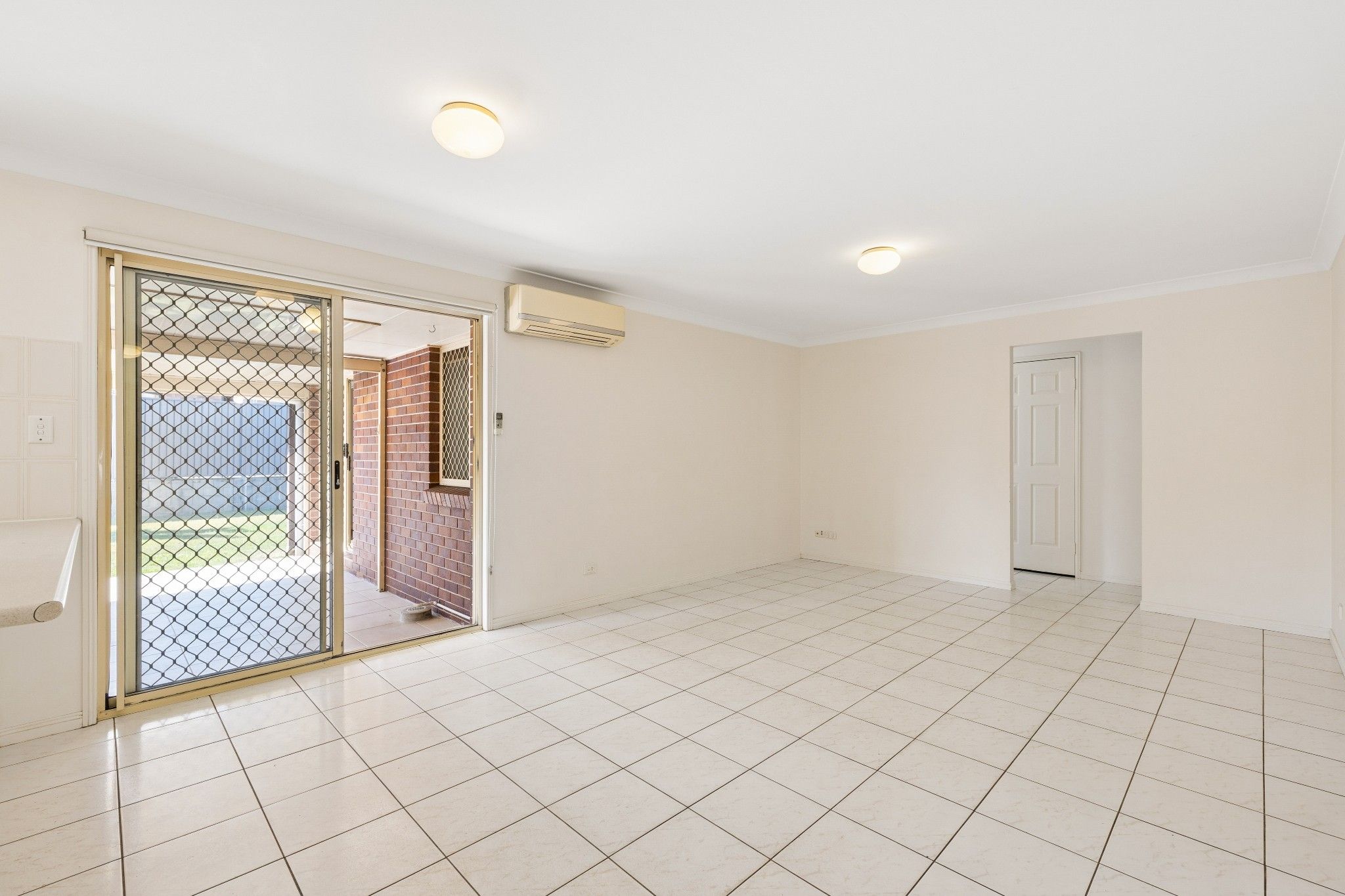 15 Rinnicrew Street — photo 12 of 19