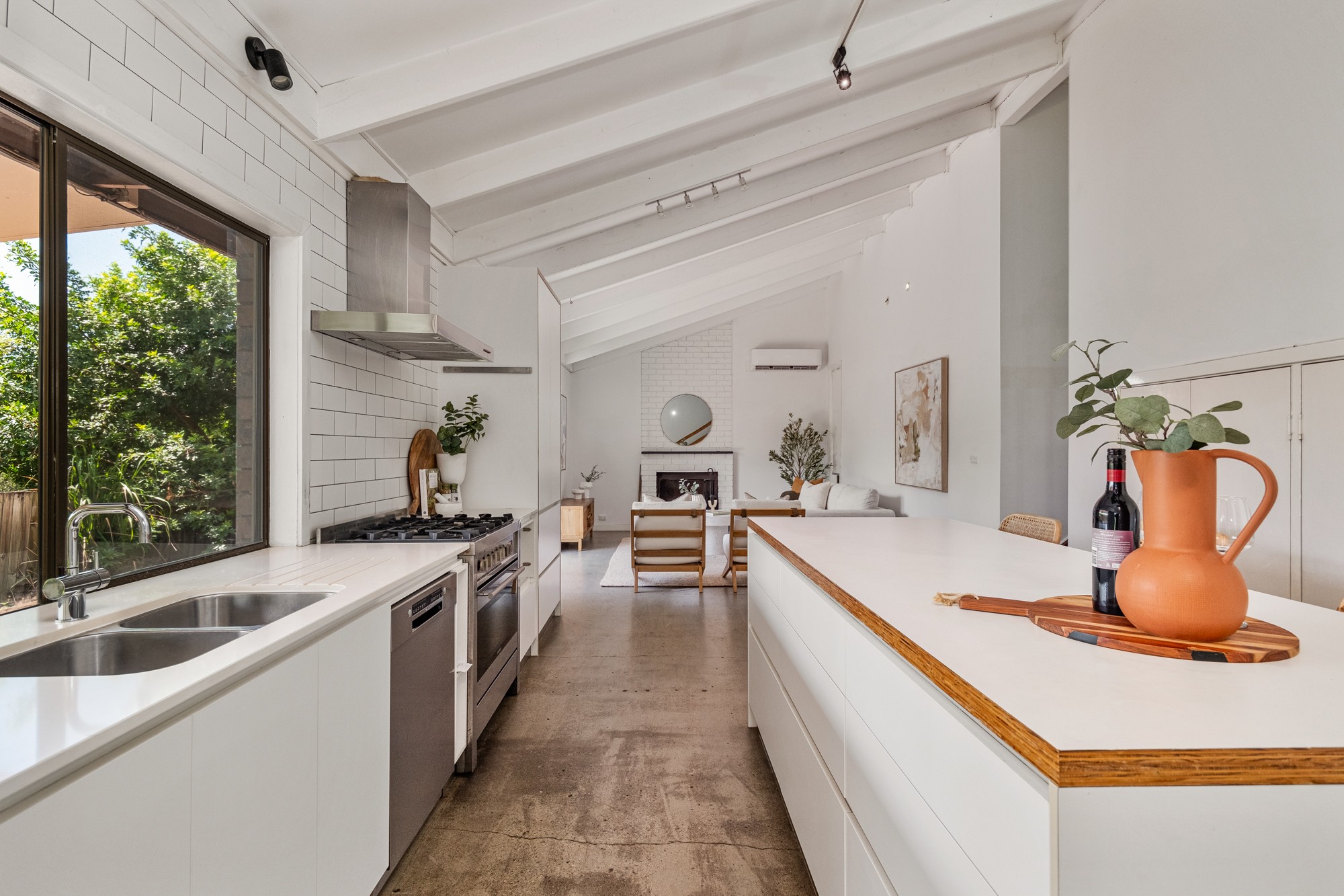 39 Rowena Street, Kenmore, QLD 4069