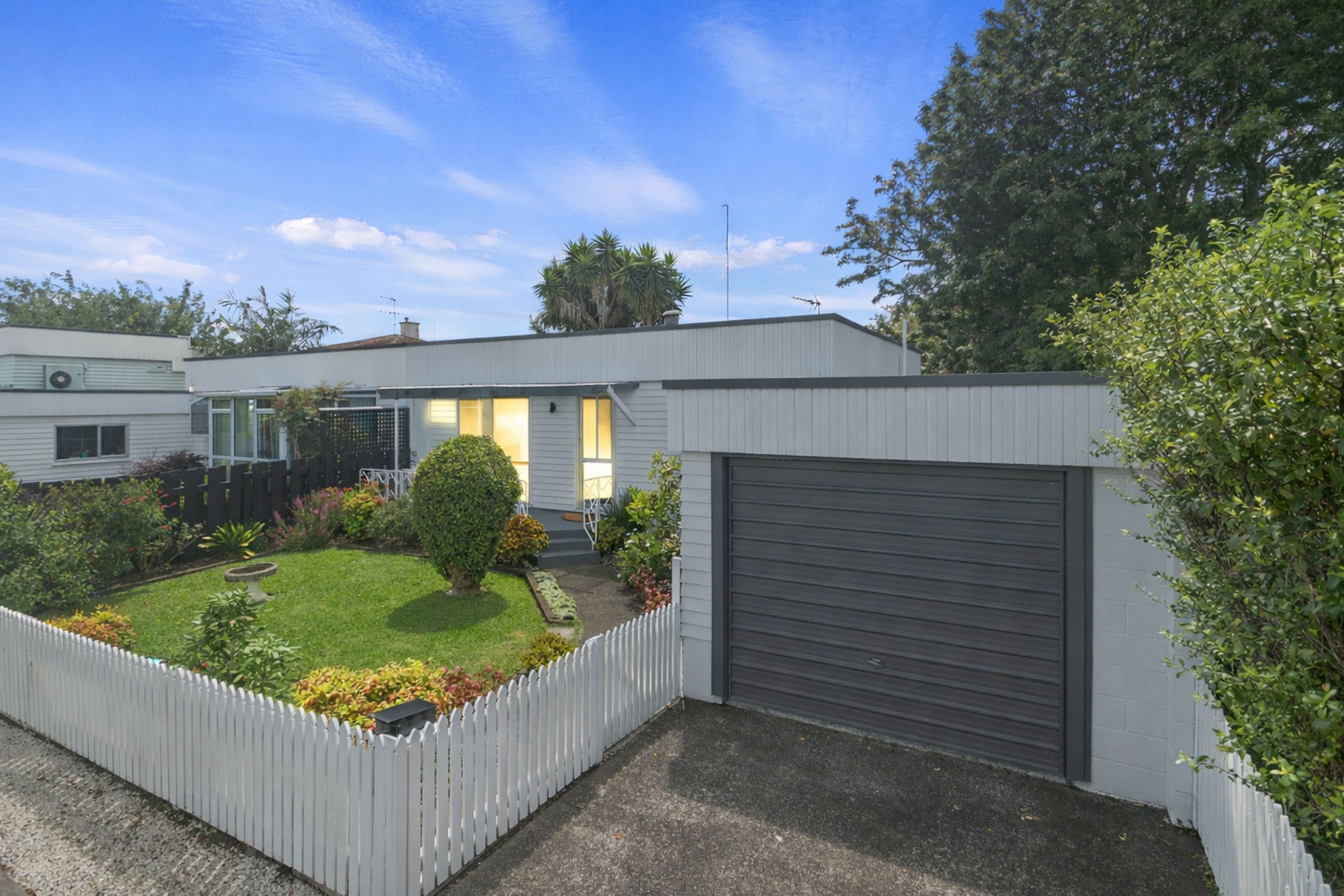 17 Newcastle Terrace, Mount Albert, Auckland City