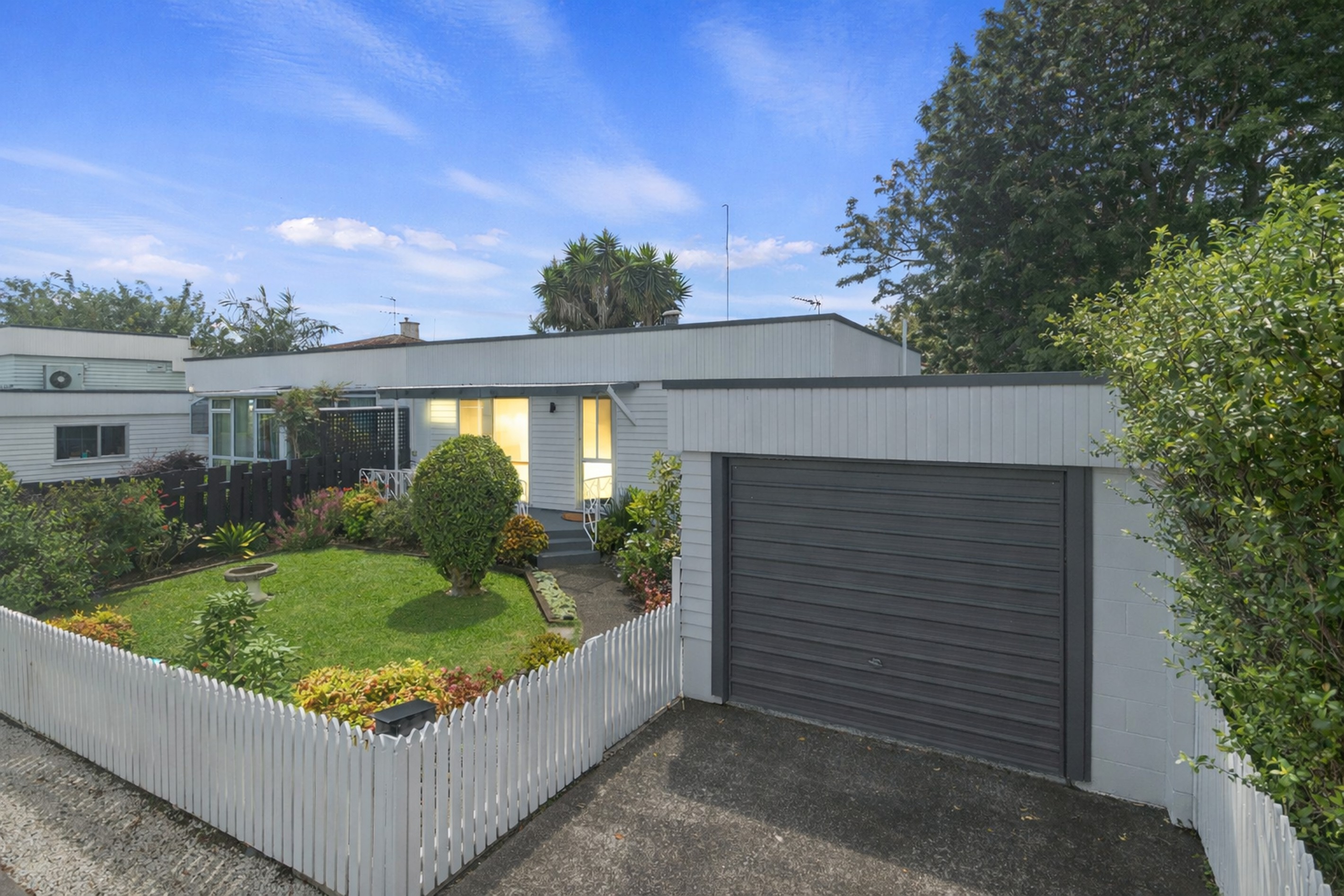 17 Newcastle Terrace, Mount Albert, Auckland City