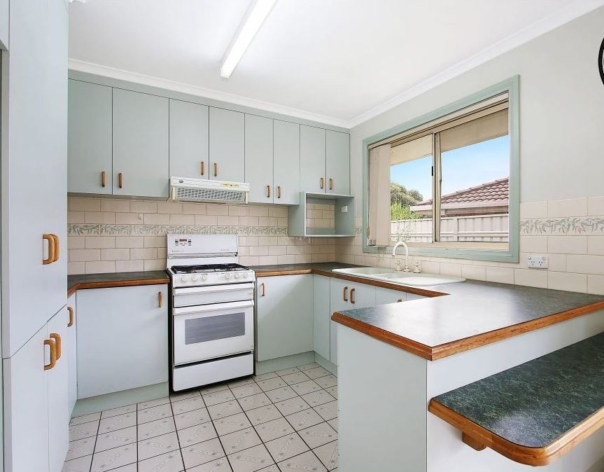 1/2 Lyons Place — photo 6 of 7