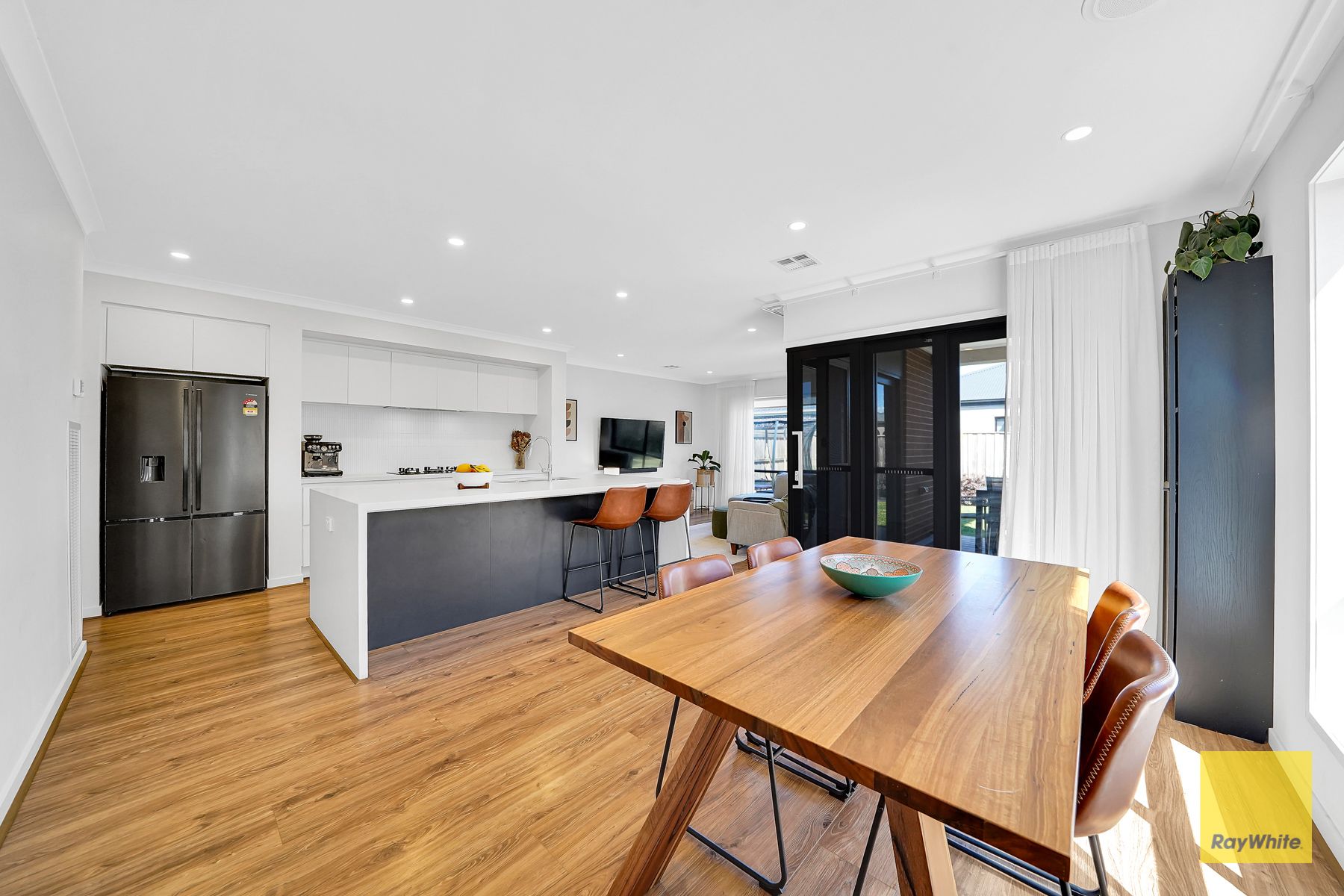 11 Harris Street — photo 7 of 25