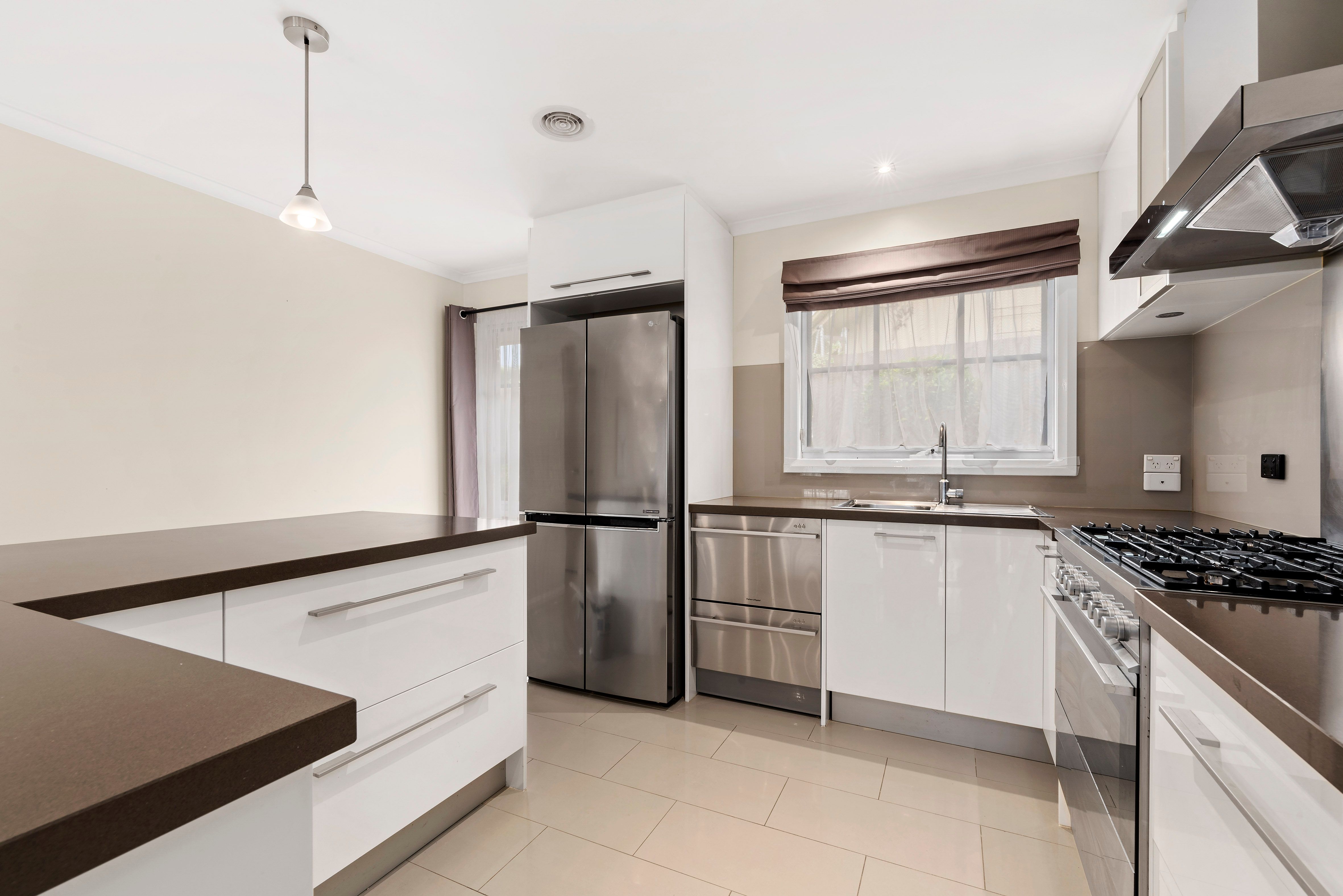 11 Sandra Court, Knoxfield, VIC 3180