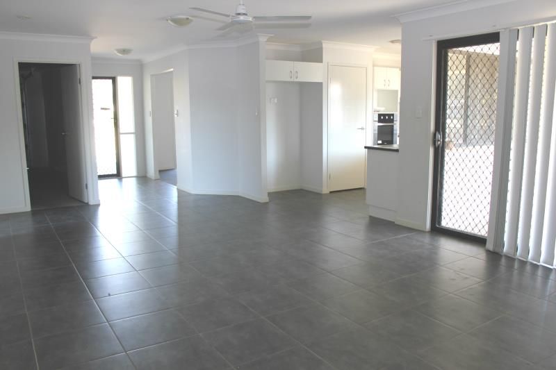 11 Moor Circuit, Warner, QLD 4500