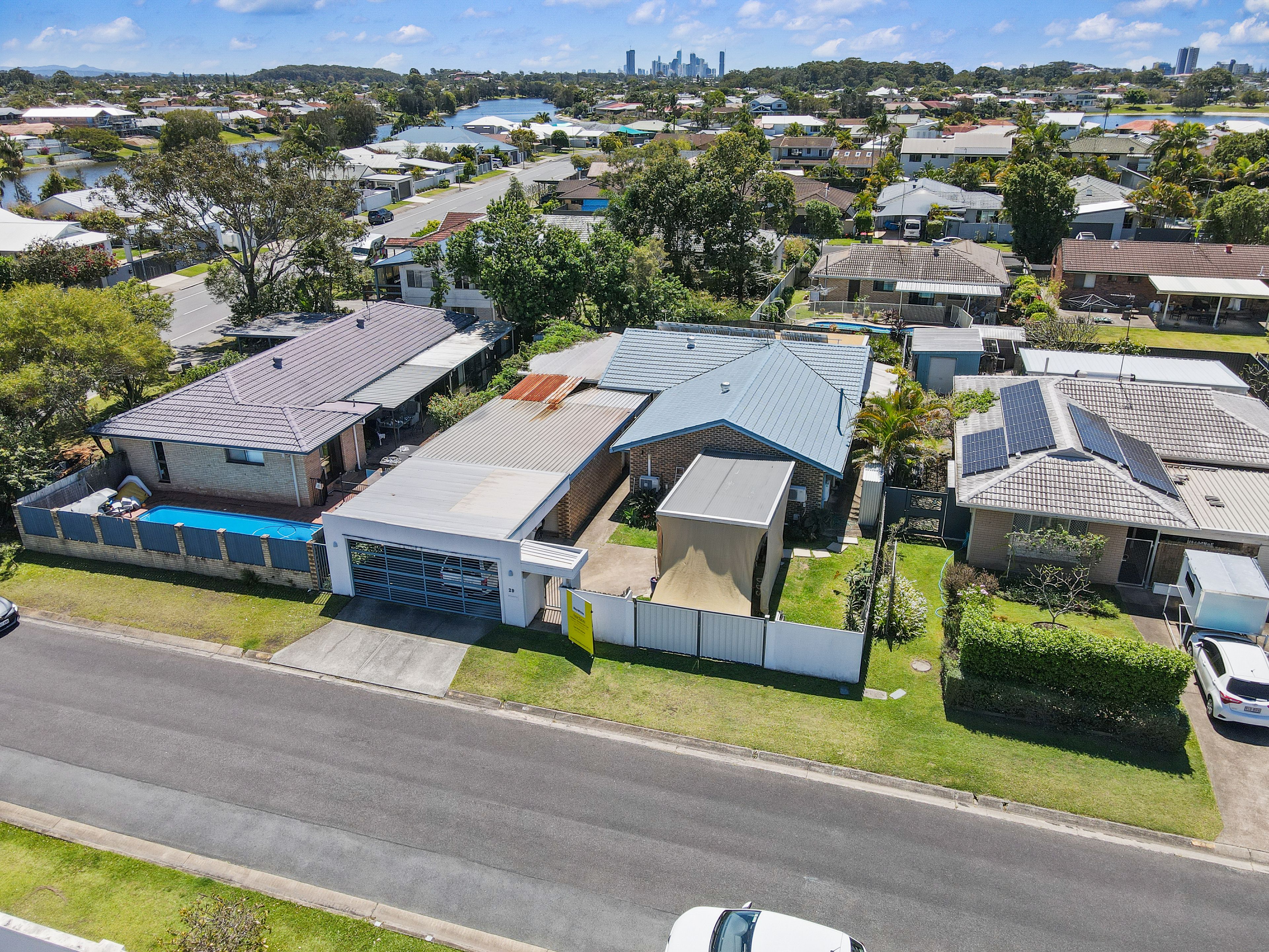 29 Dabchick Drive, Burleigh Waters, QLD 4220
