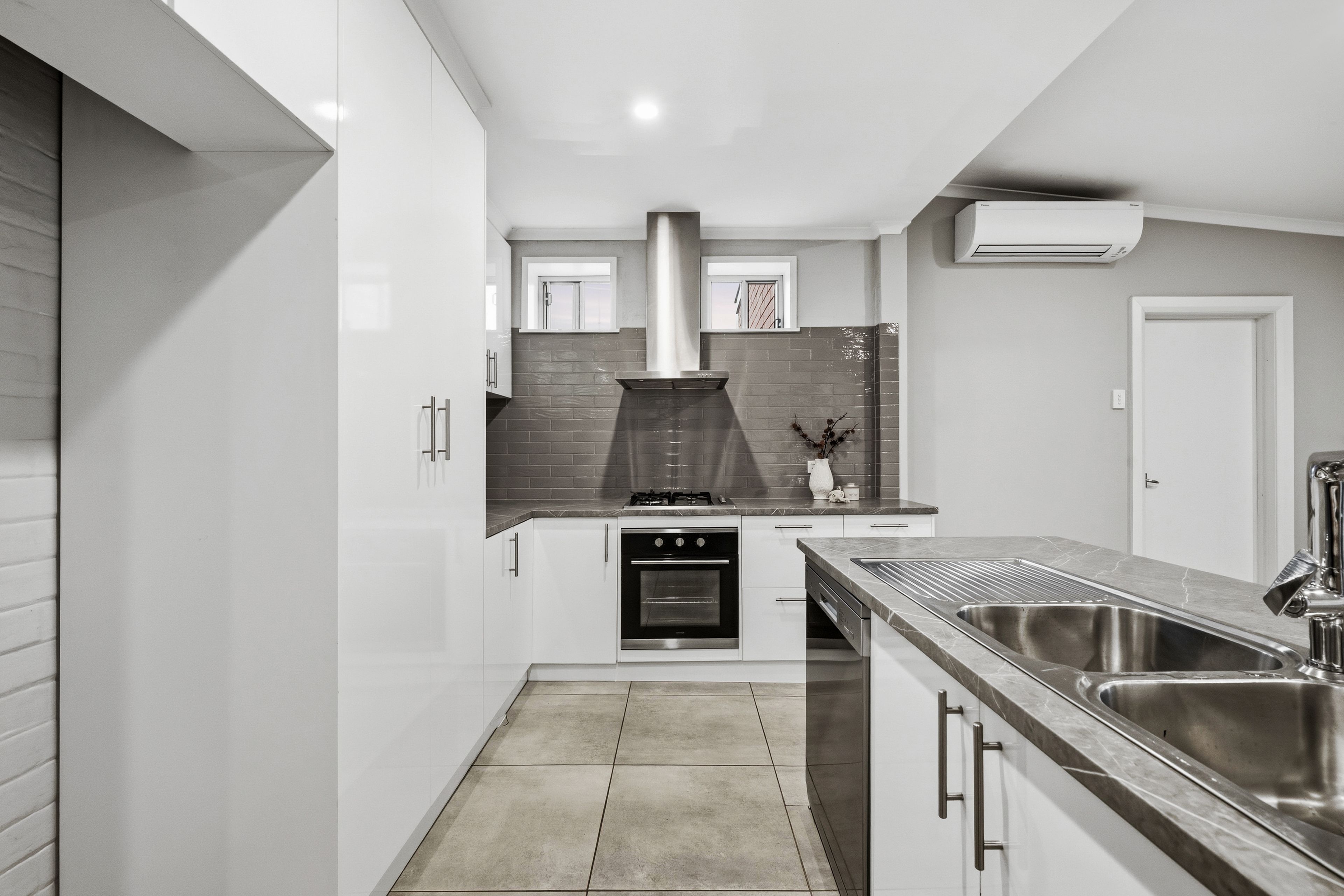 36 Bray Avenue — photo 5 of 22