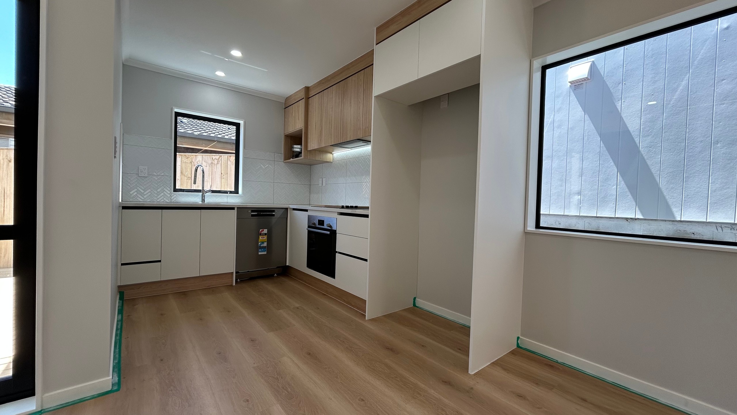 85B Sandspit Road, Shelly Park, Manukau City