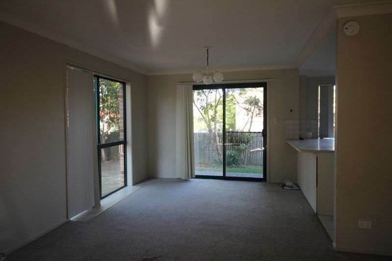 1/208 Central Street, Labrador, QLD 4215