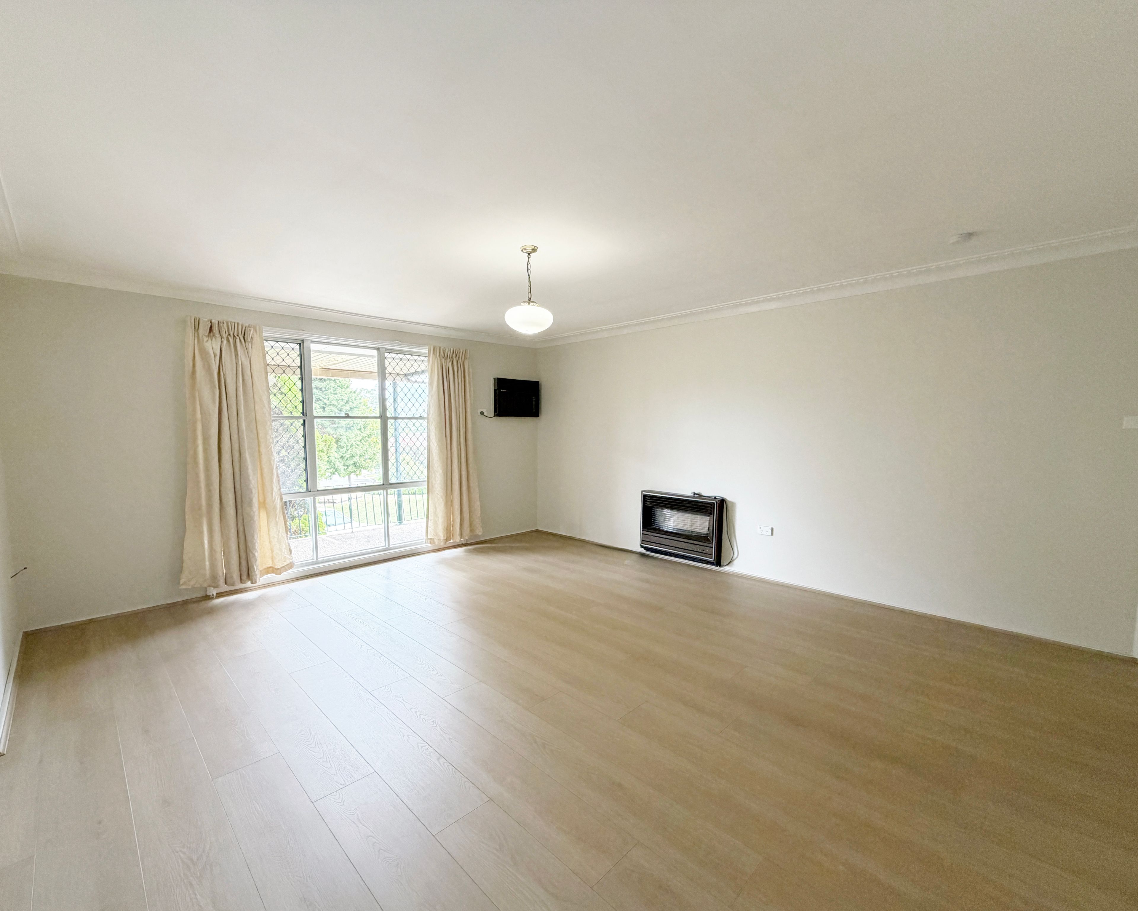 21 Madeline Avenue, Northmead, NSW 2152