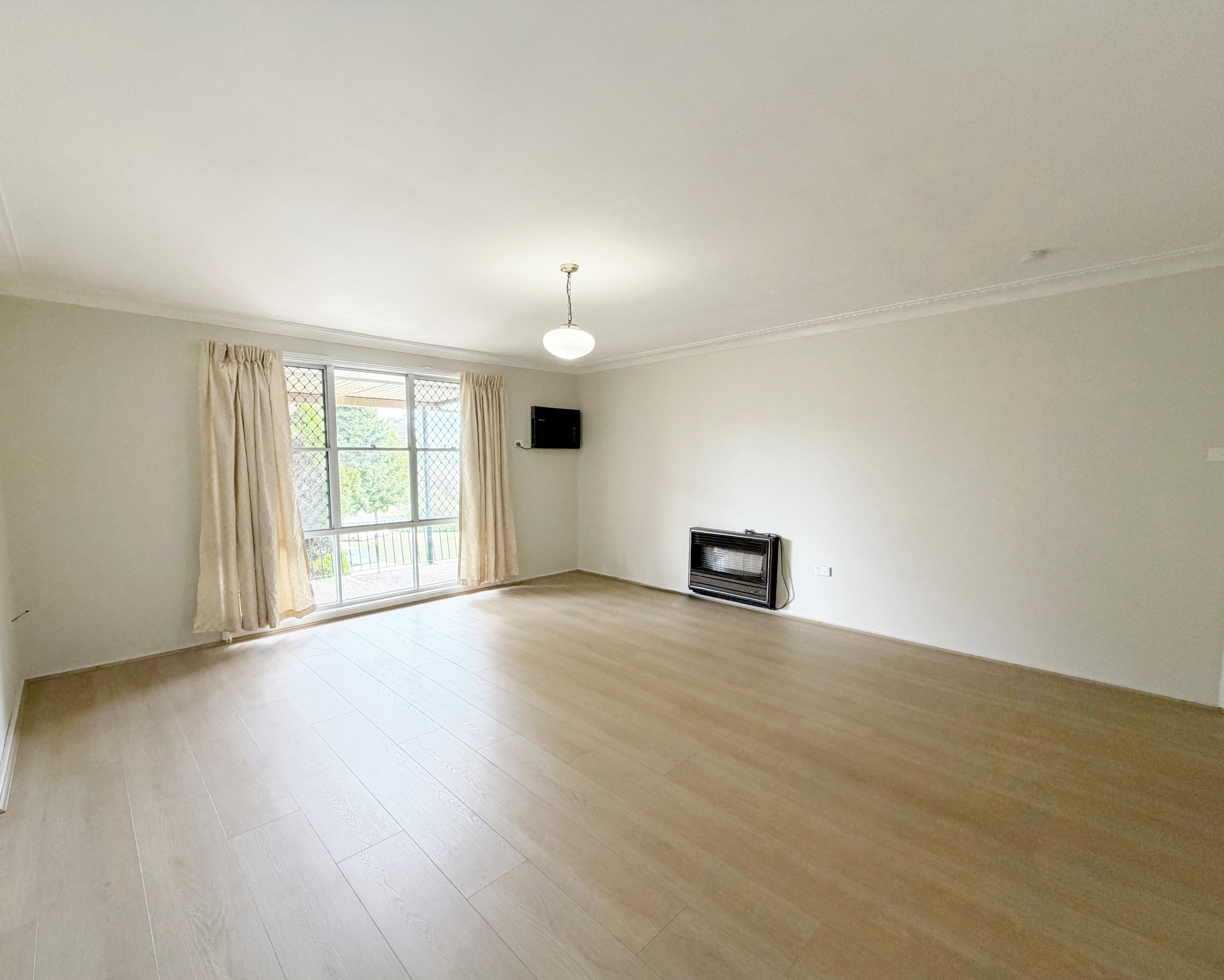 21 Madeline Avenue, Northmead, NSW 2152