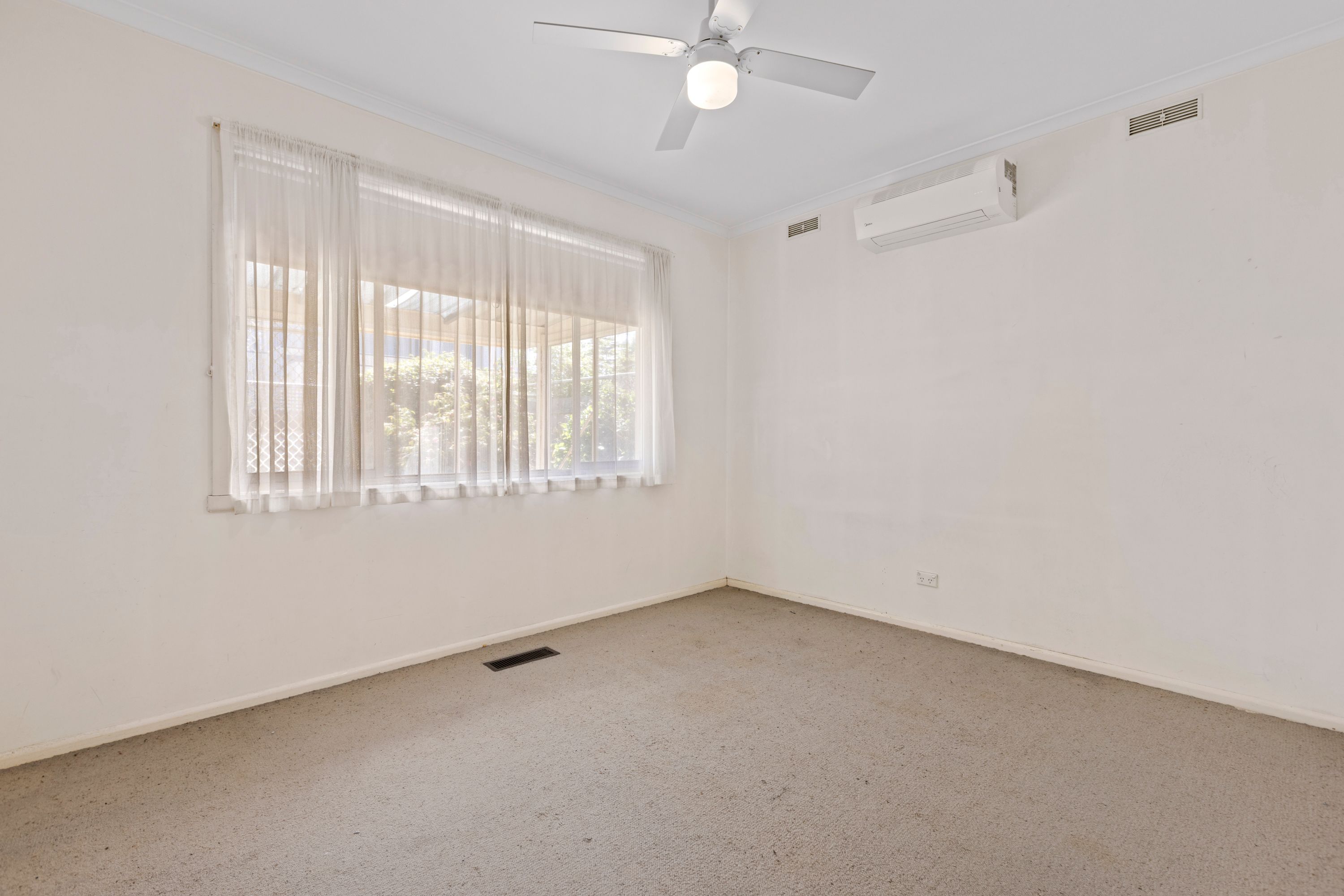 15 Blue Hills Avenue — photo 8 of 13