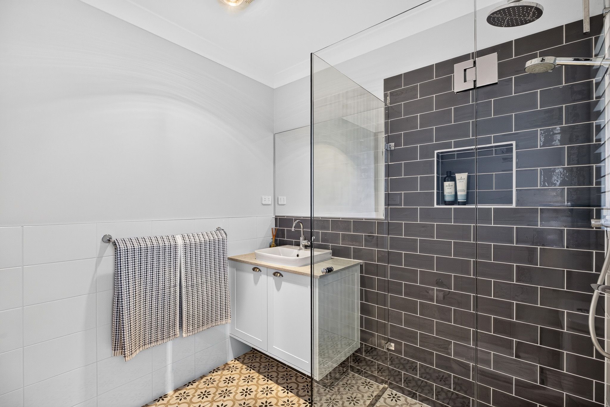 4 McLeod Place — photo 24 of 30