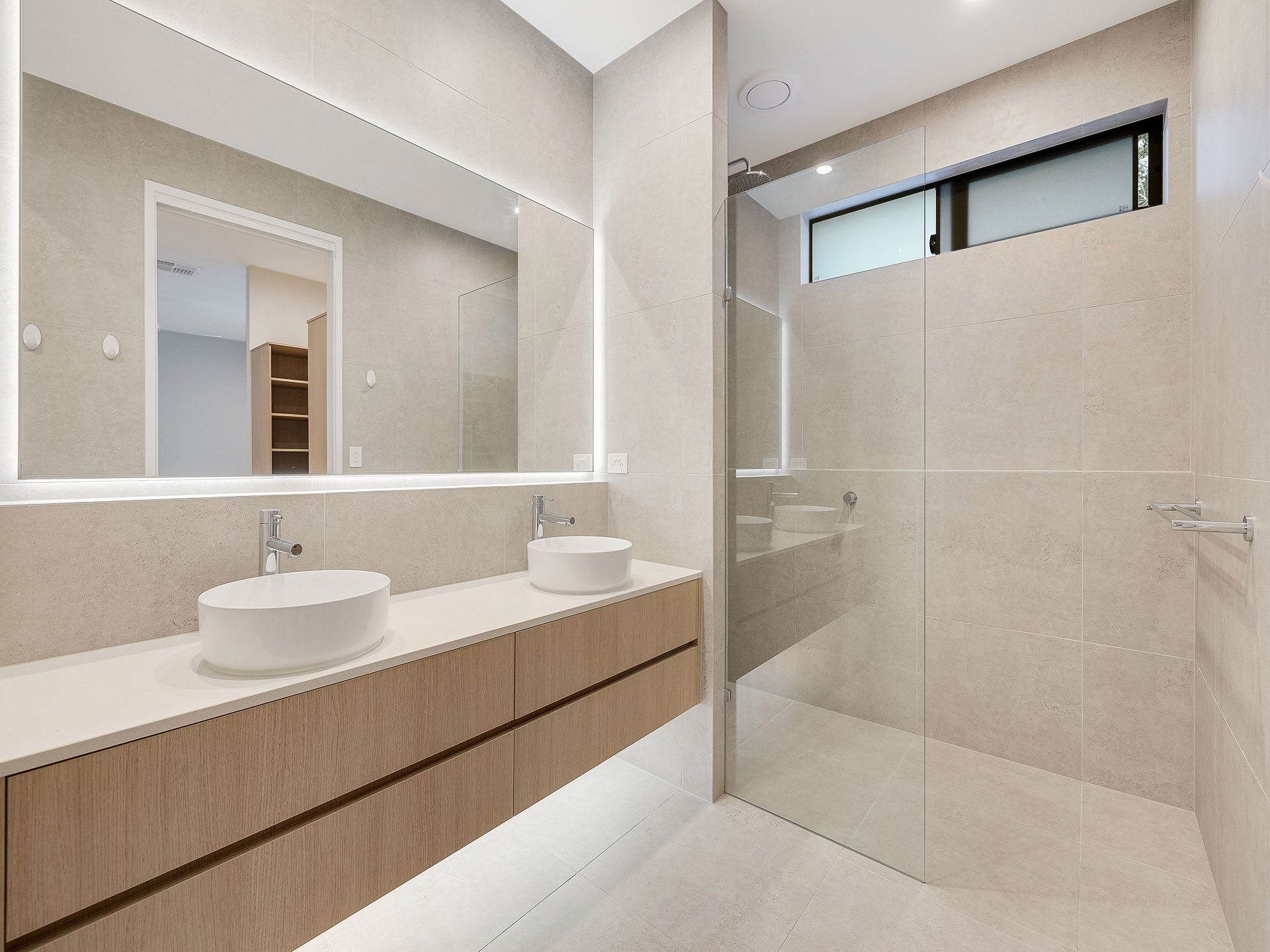 1/123 Karawatha Drive — photo 8 of 17