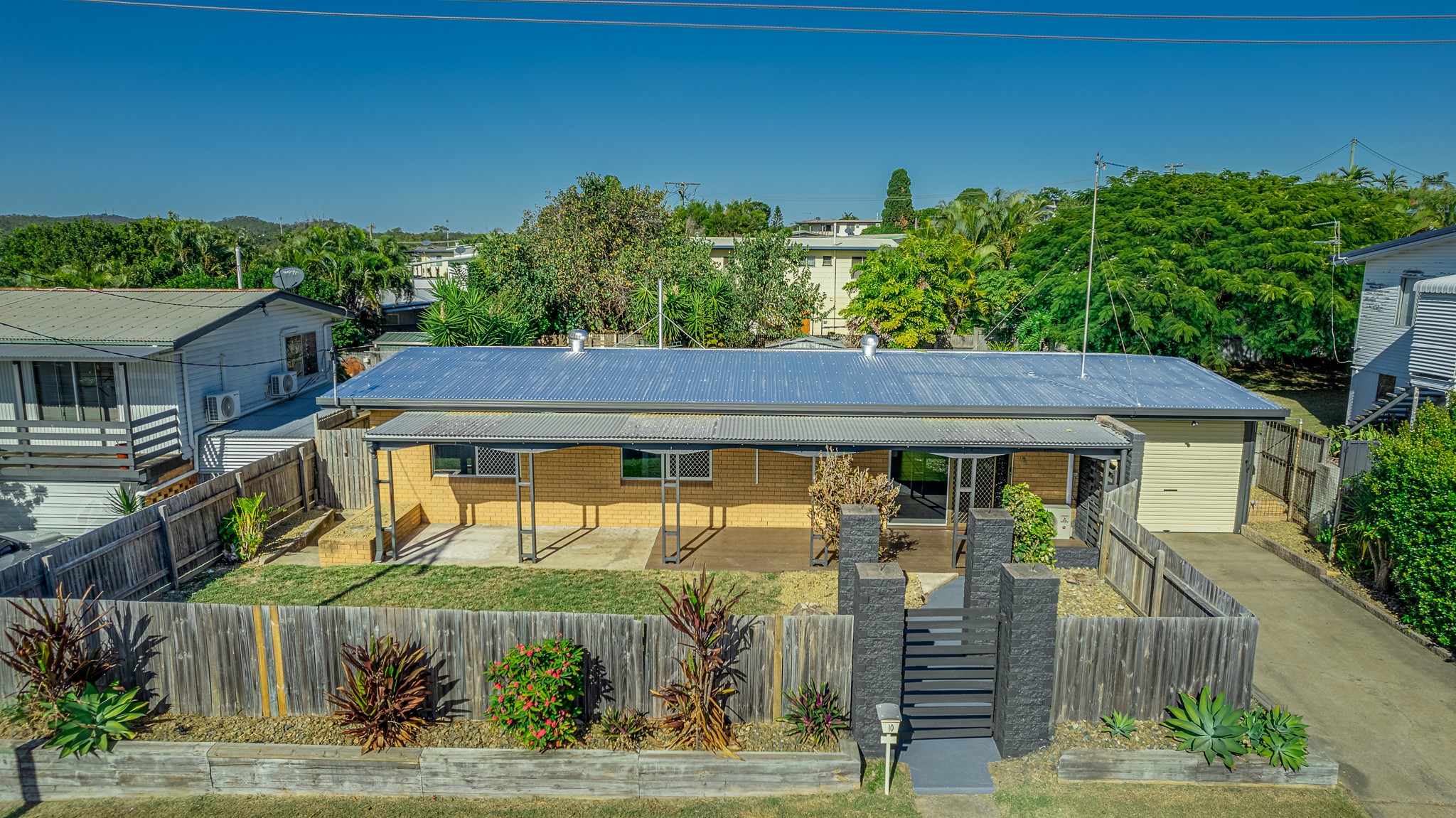 10 Campbell Street, Clinton, QLD 4680