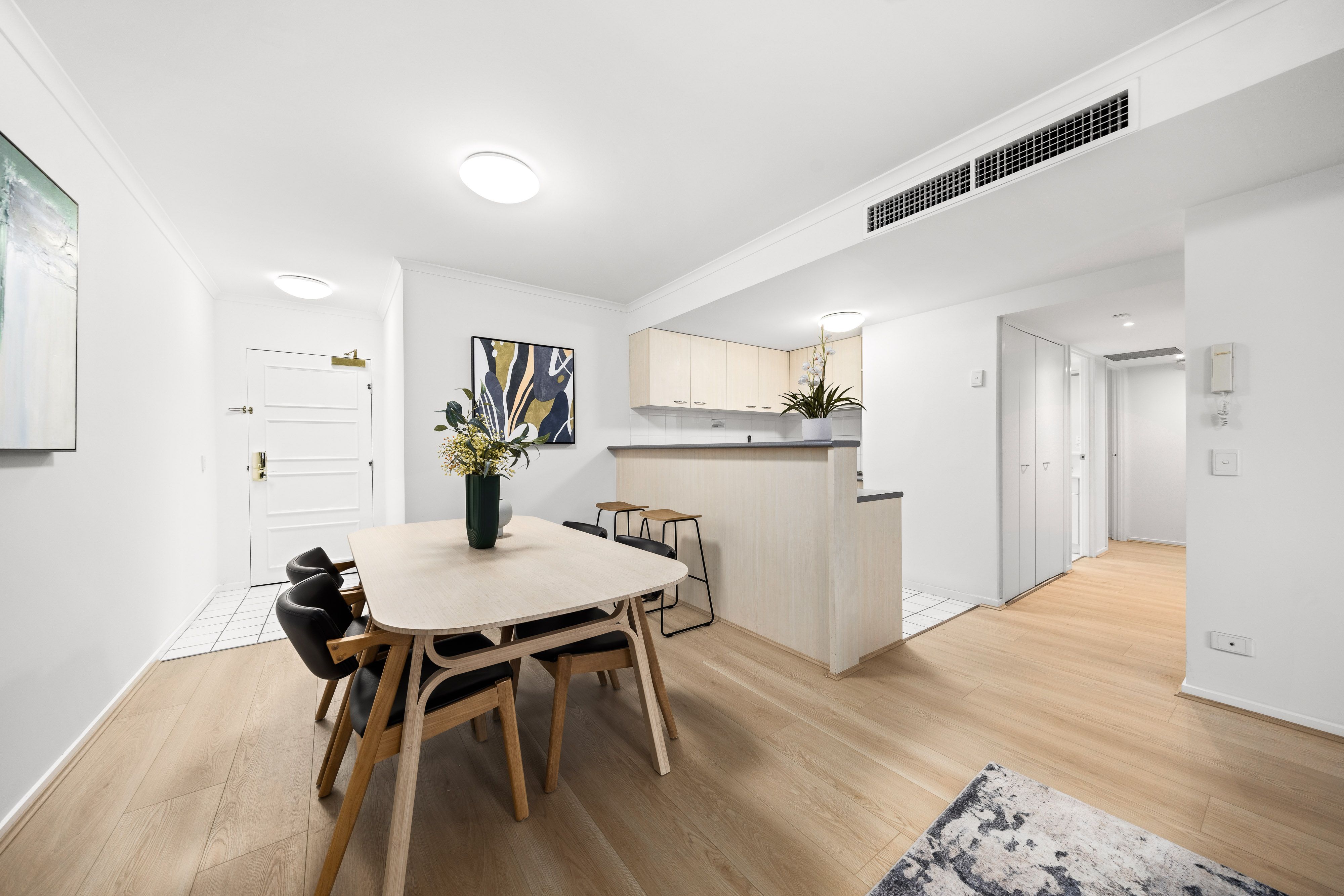620/585 La Trobe Street — photo 7 of 16